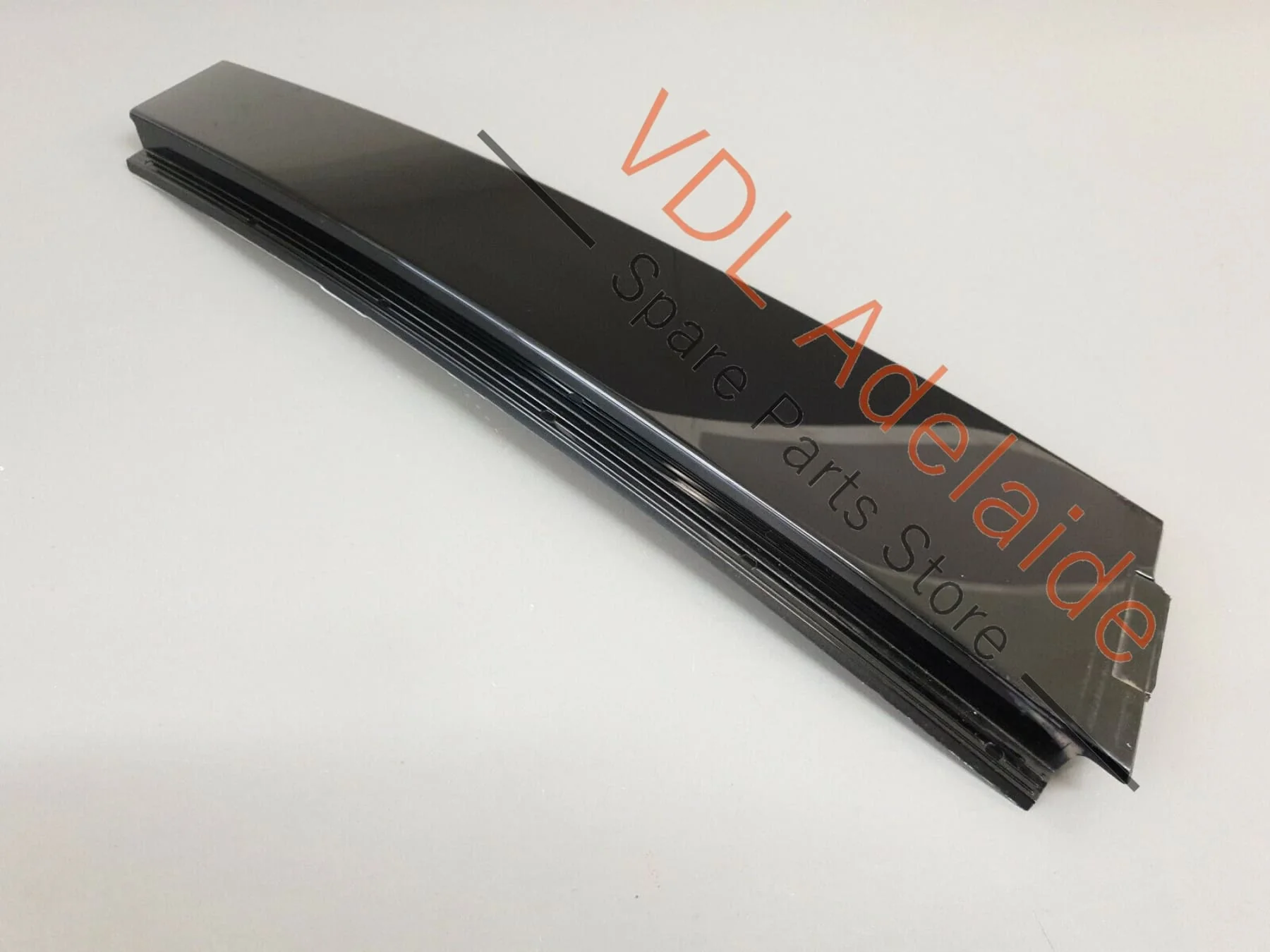 VW Golf Mk6 Rear Left Exterior Door B-Pillar Black Trim 5K6839901B NOR4 - Image 2