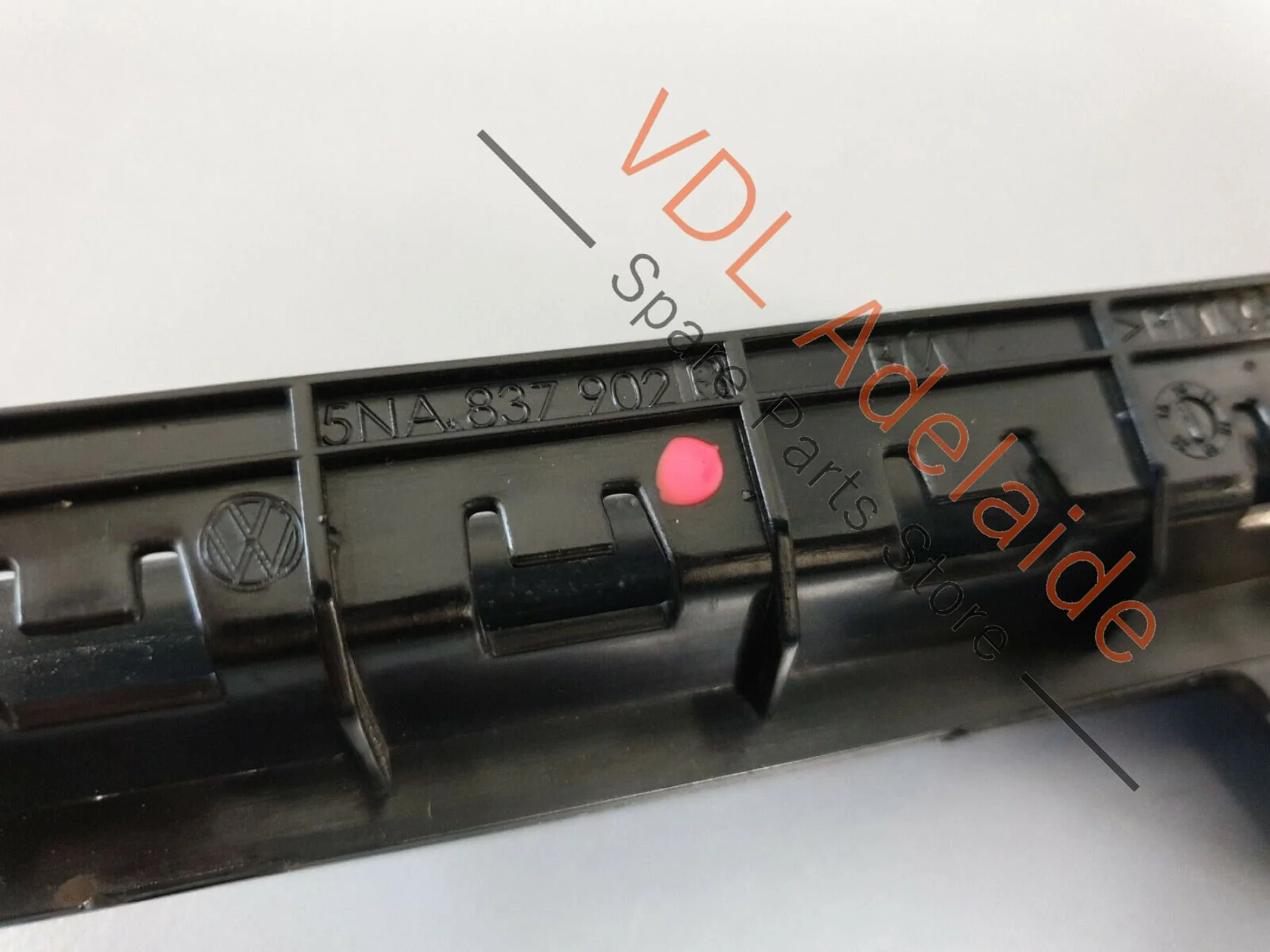 VW Tiguan Mk2 Allspace Front Right Exterior Door B-Pillar Trim 5NA837902C JES3 - Image 5