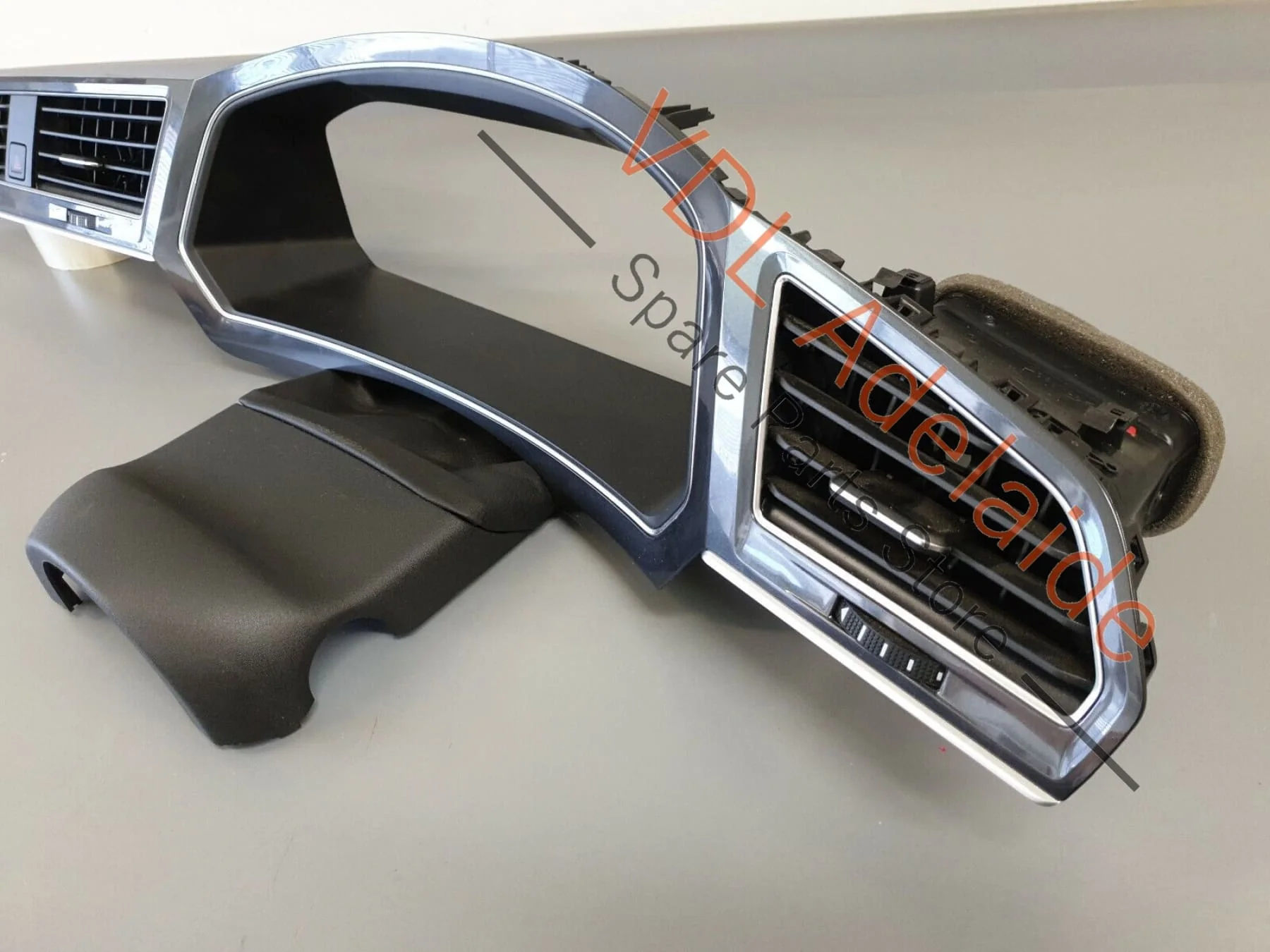 VW Tiguan R Mk2 5NA Allspace RHD Dash Trim Panel with Air Vents 5NM858019 JES3 - Image 3