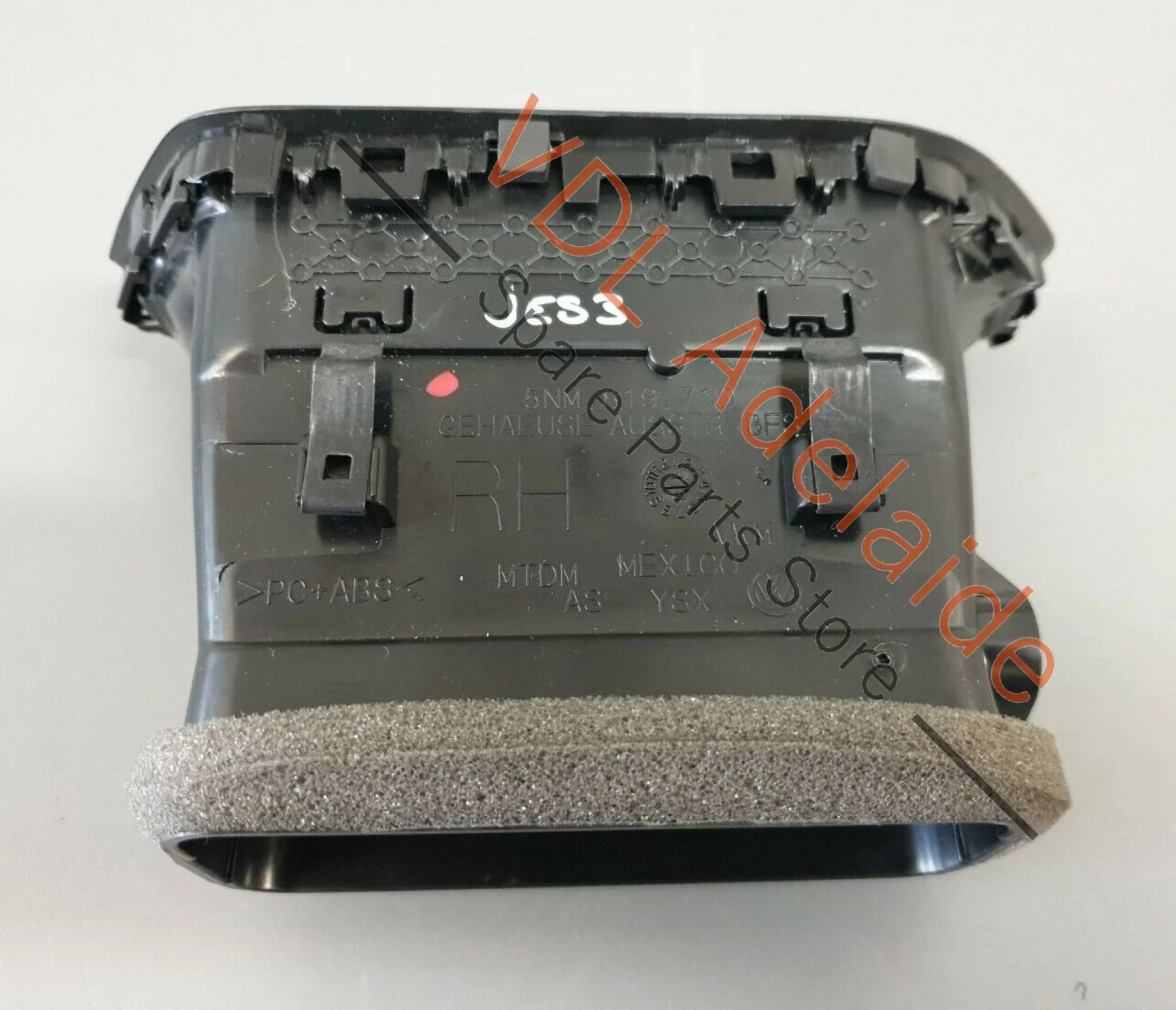 VW Tiguan R Mk2 5NA RHD Passenger Side Dash Vent Black Metallic 5NM819703 JES3 - Image 3