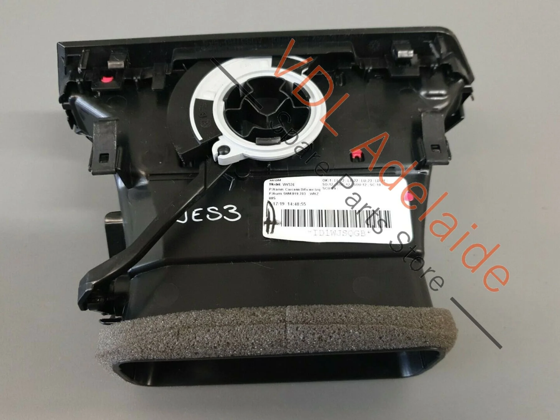 VW Tiguan R Mk2 5NA RHD Passenger Side Dash Vent Black Metallic 5NM819703 JES3 - Image 4
