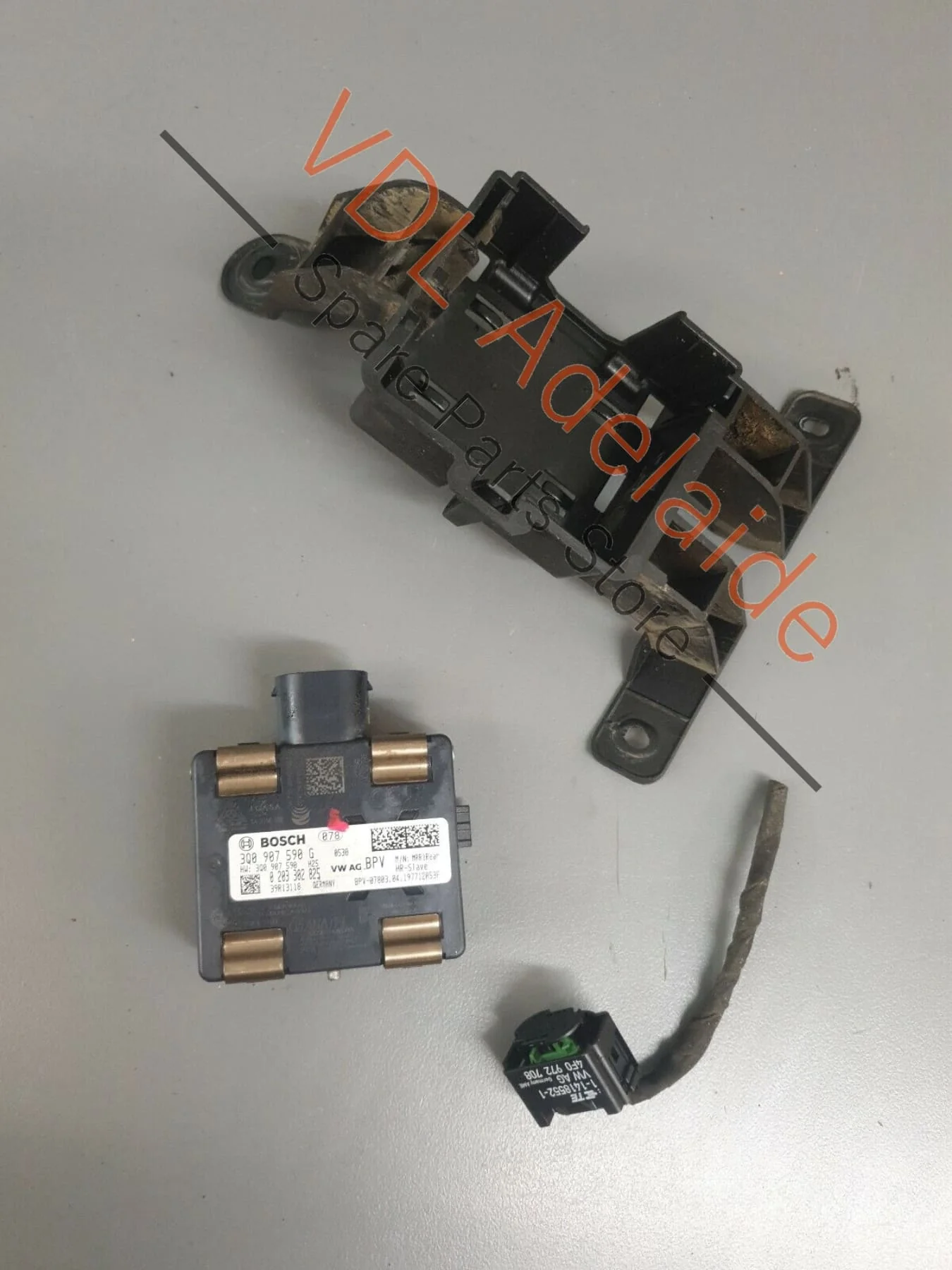 VW Tiguan R Mk2 5NA Lane Change Assist Module Sensor 3Q0907590G JES3