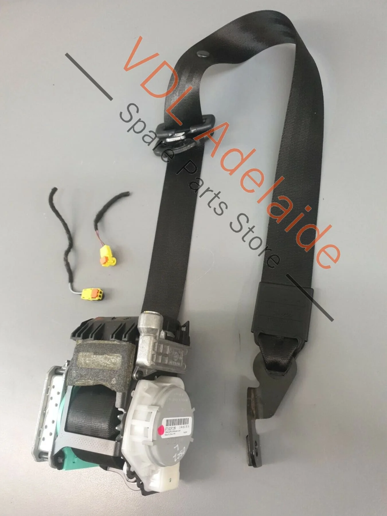 Audi SQ5 Q5 8R Left Front Seatbelt With Belt Tensioner & Limiter 8R1857705L OSC2
