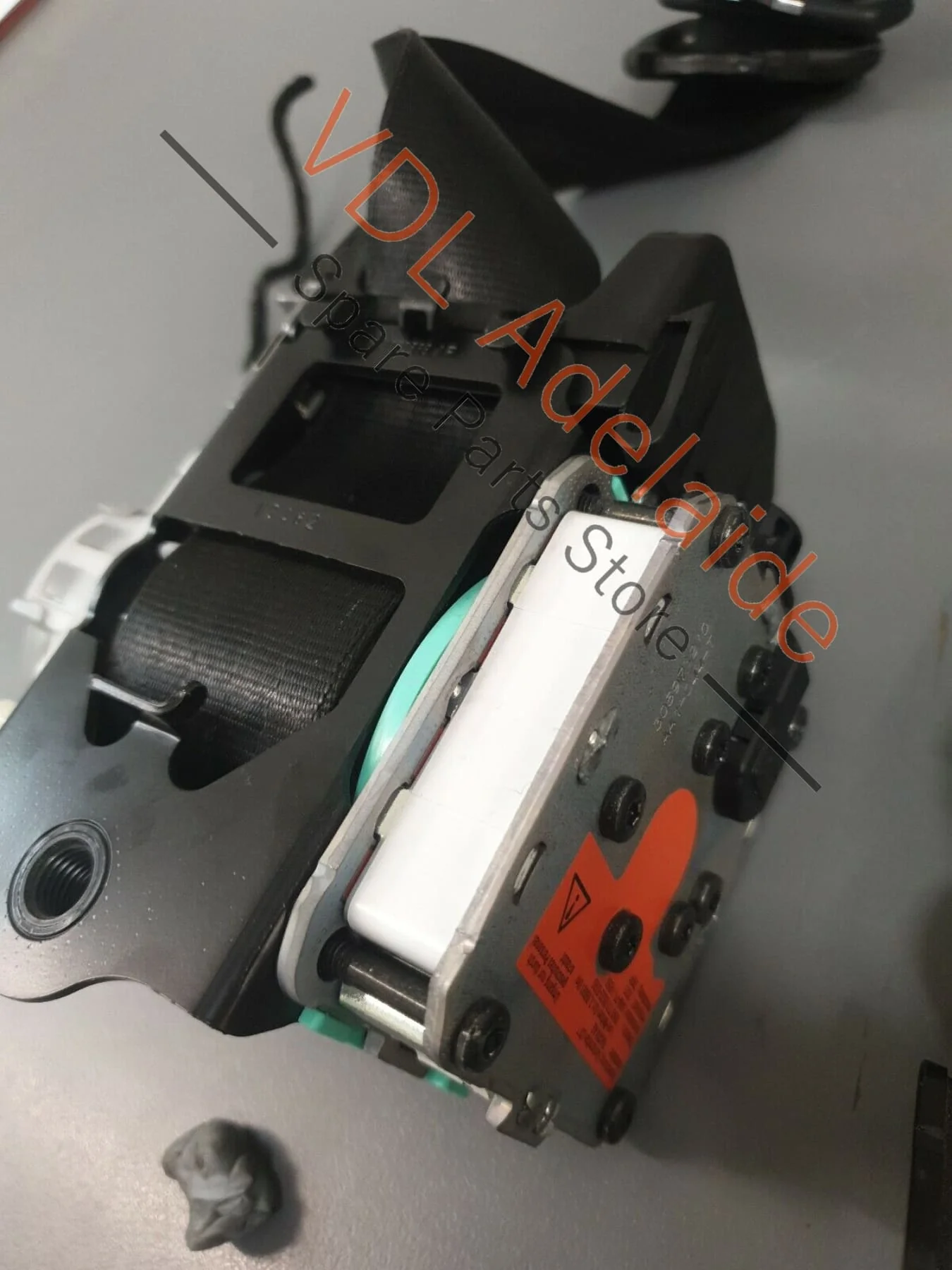 Audi SQ5 Q5 8R Left Front Seatbelt With Belt Tensioner & Limiter 8R1857705L OSC2 - Image 4