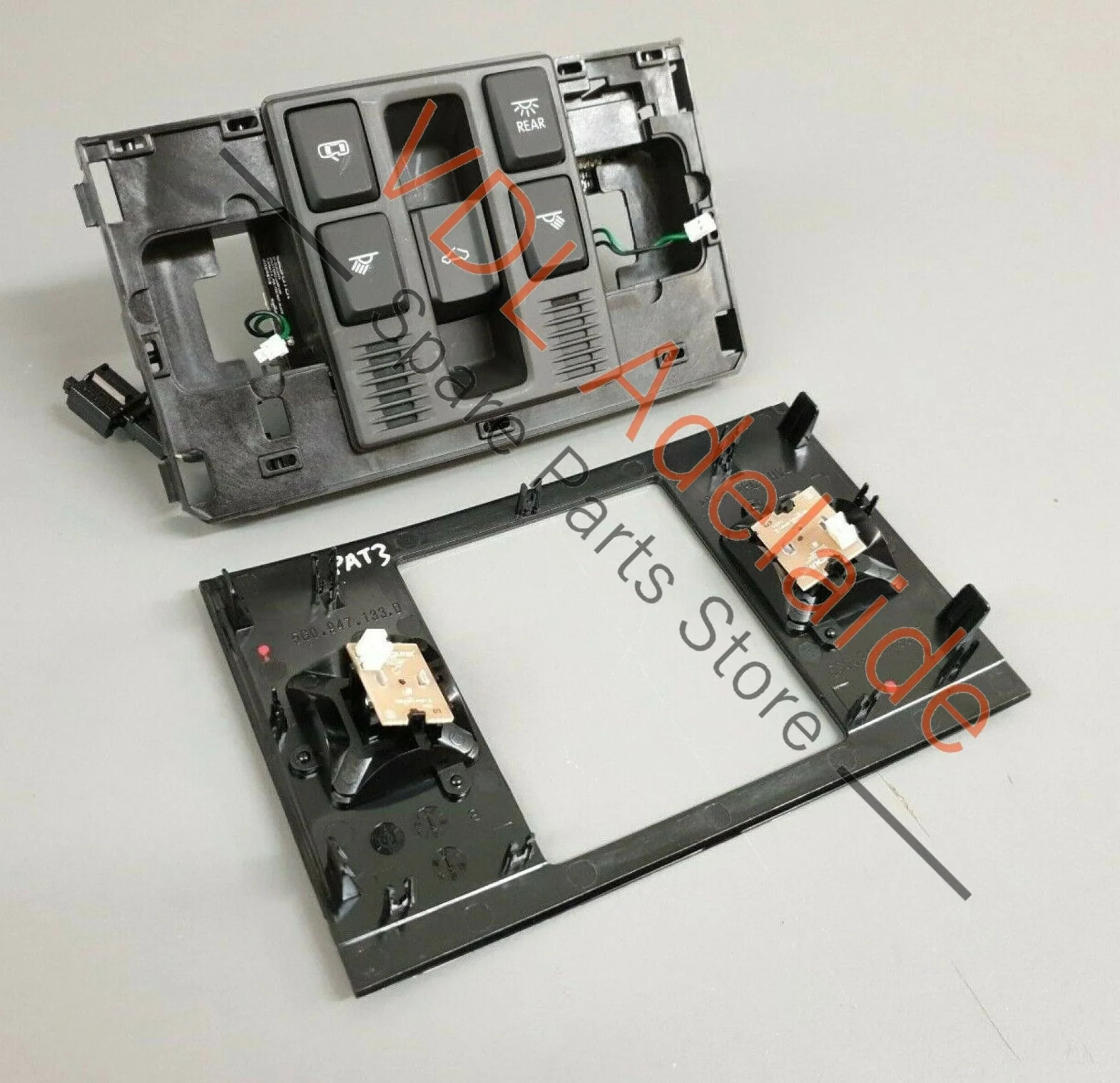 VW Passat B8 3G LED Interior & Reading Light Satin Black/White 5TA947106A PAT3 - Image 5