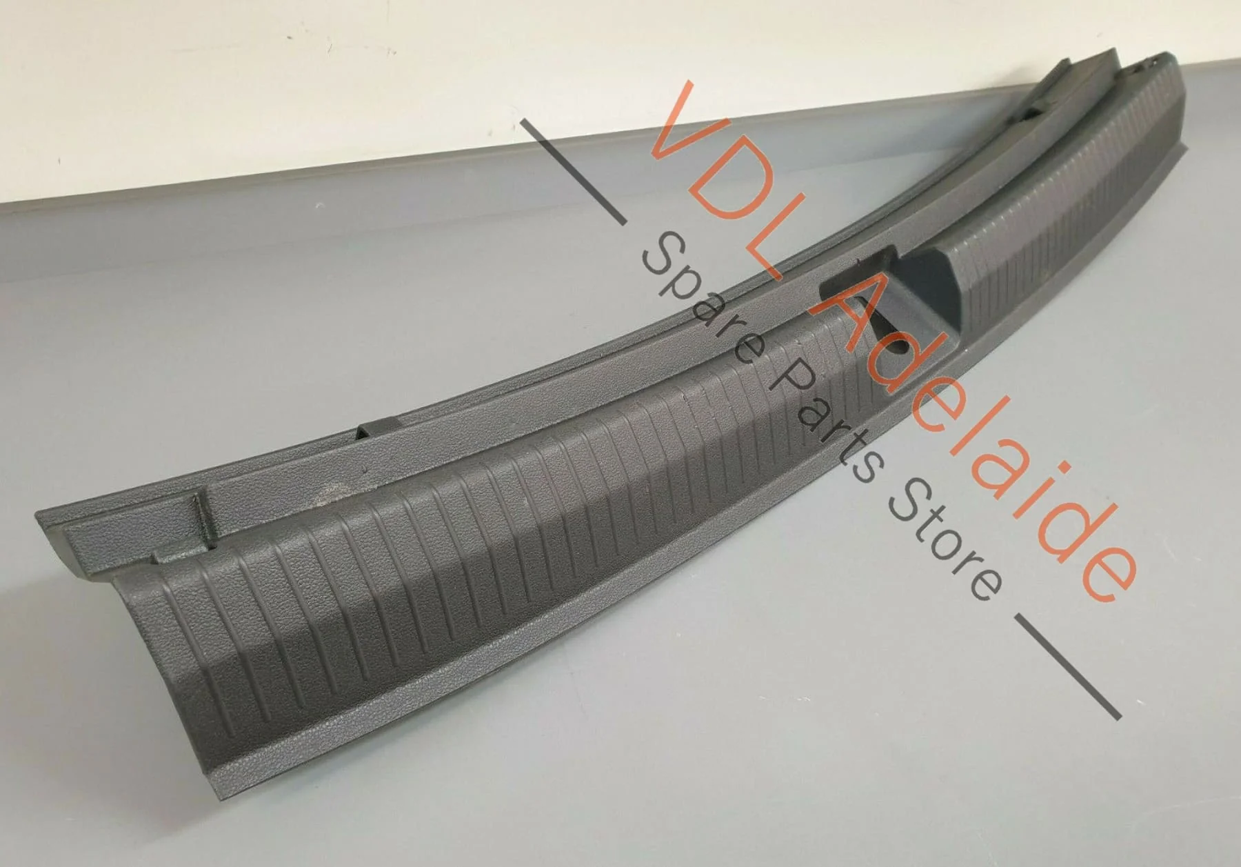 VW Tiguan R Mk2 5NA Allspace Cover For Lock Carrier Bumper Trim 5NN863459 JES3