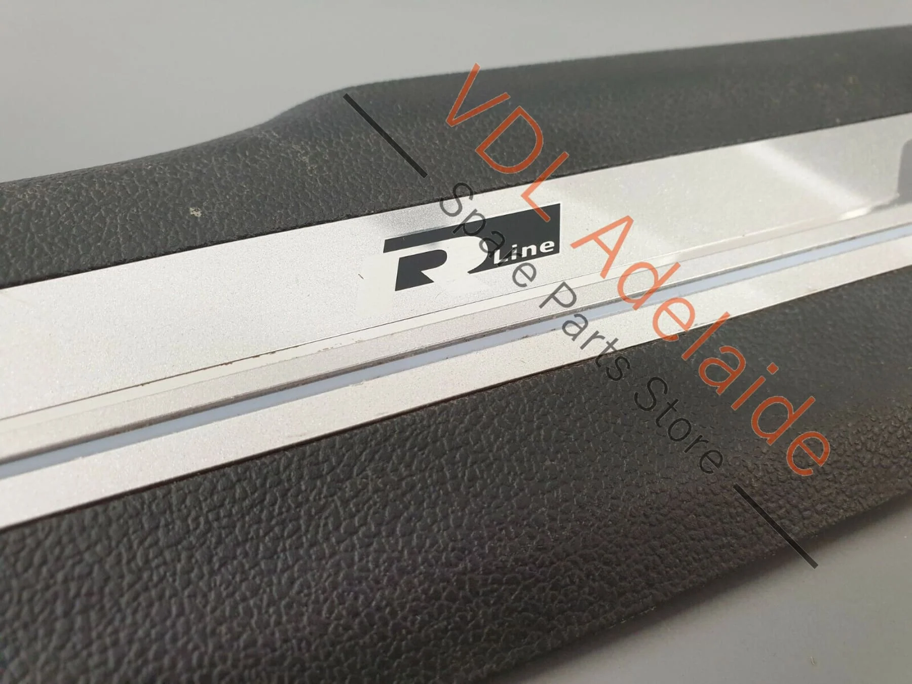 VW Tiguan R-Line Mk2 5NA Allspace Front Left Door Sill Trim Strip 5NN853369 JES3 - Image 4