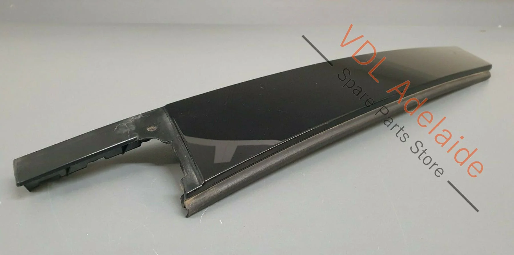 VW Passat Sedan B8 3G Rear Right Trim for Door Window Frame 3G0839902T PAT3 - Image 2