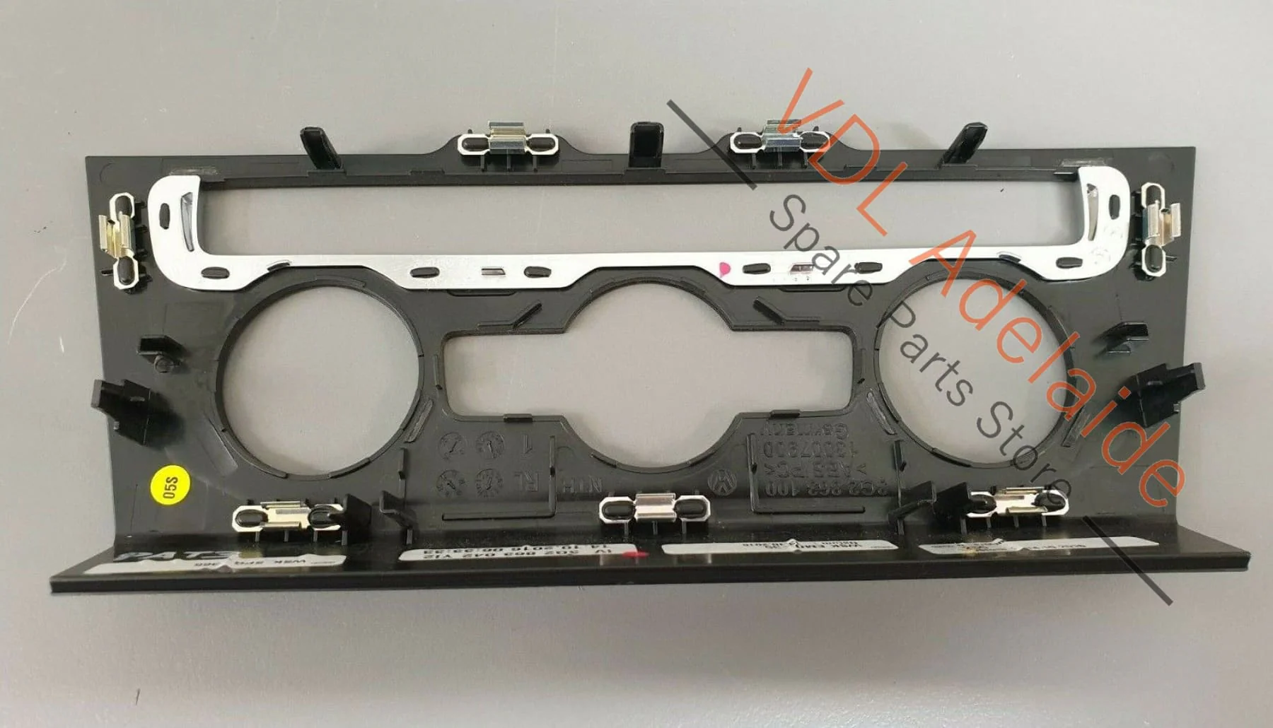 VW Passat R-Line B8 3G RHD Trim for Fresh Air & Heater Controls 3G2863042 PAT3 - Image 2