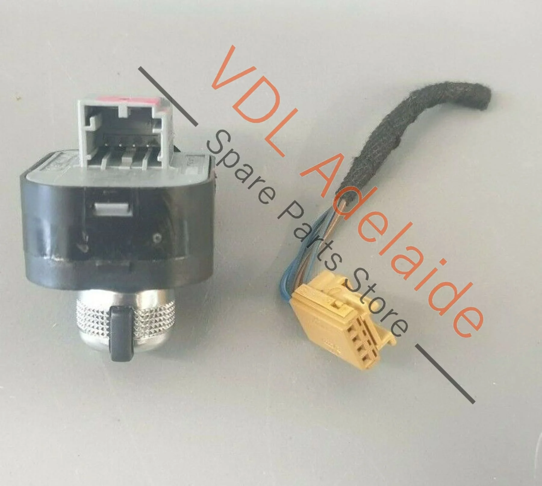 Genuine Audi Q7 Switch for Electrically Operated / Folding Rear View Mirror ROS - Image 2