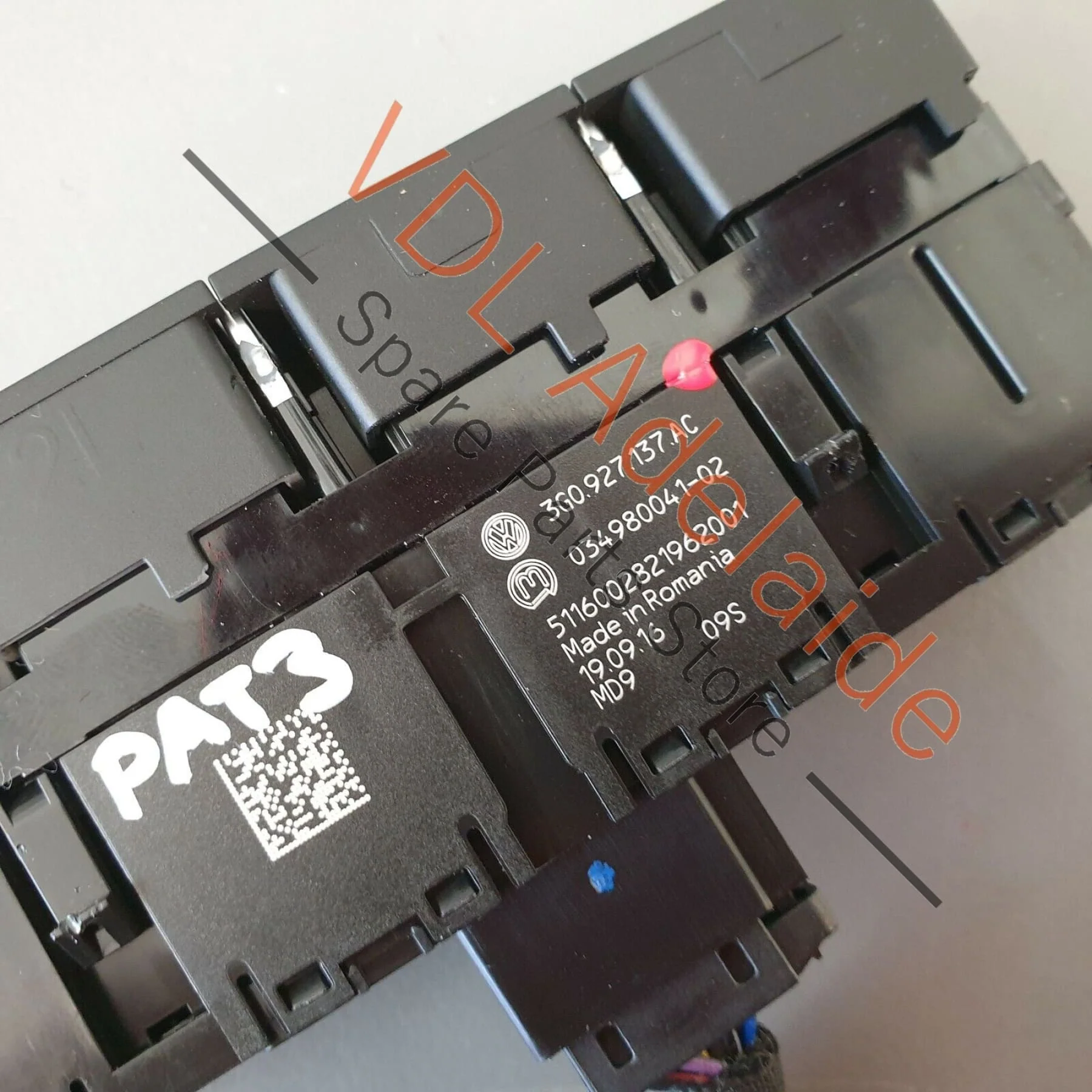 VW Passat B8 3G Mode Start Stop ESC Traction Switch Unit 3G0927137AC - Image 5