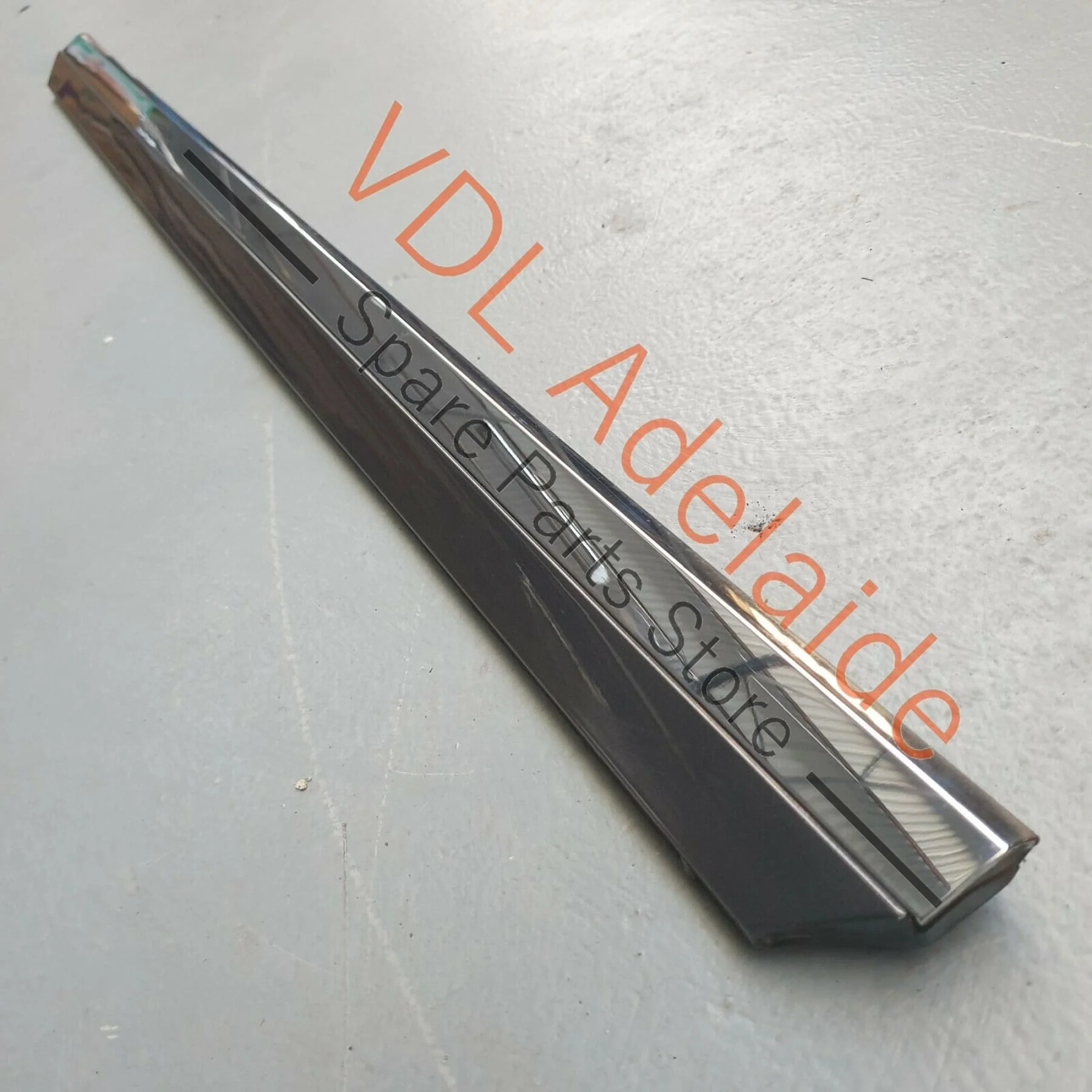 VW Passat R-Line B8 3G Sedan Front Right Door Lower Moulding 3G0854940D PAT3