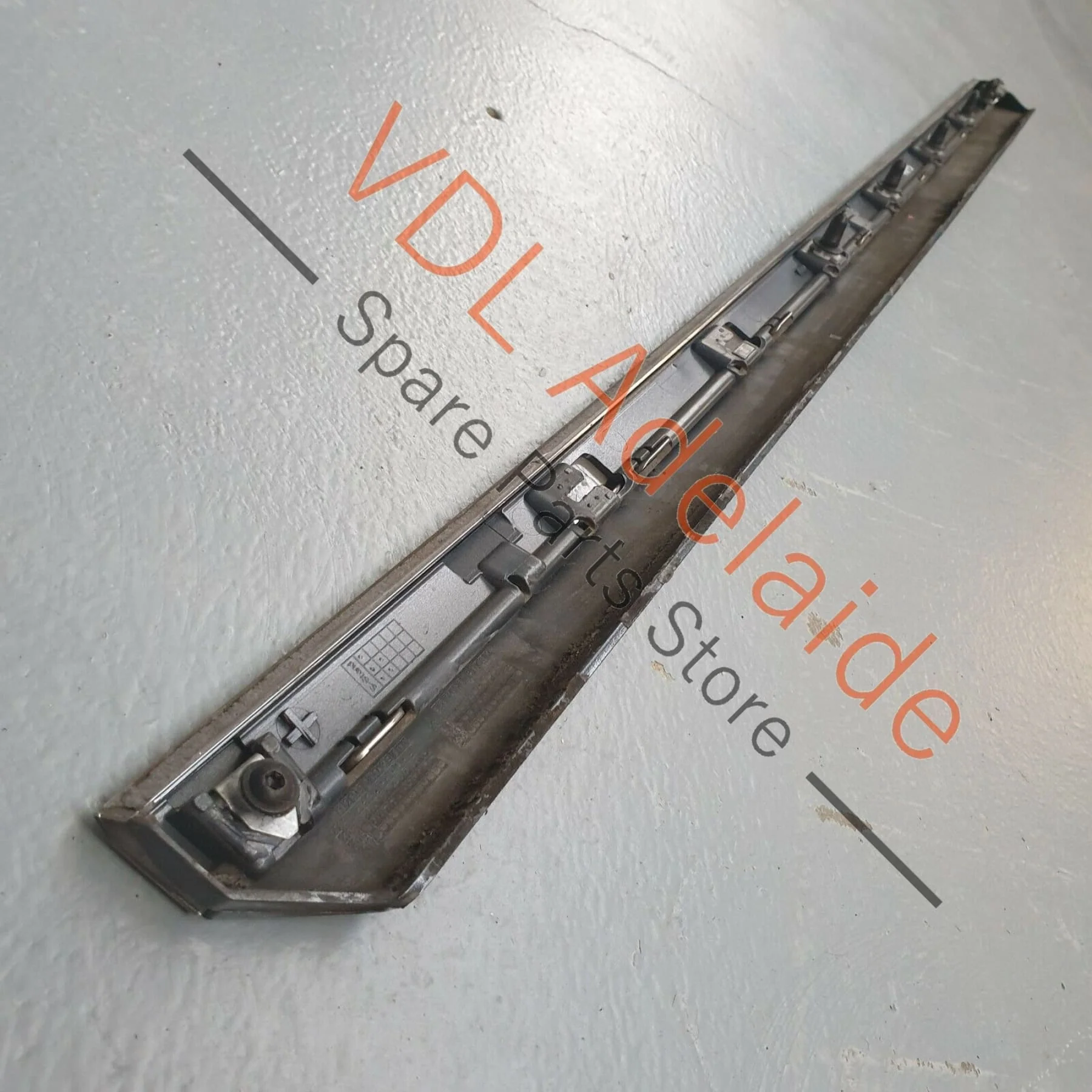VW Passat R-Line B8 3G Sedan Front Right Door Lower Moulding 3G0854940D PAT3 - Image 5