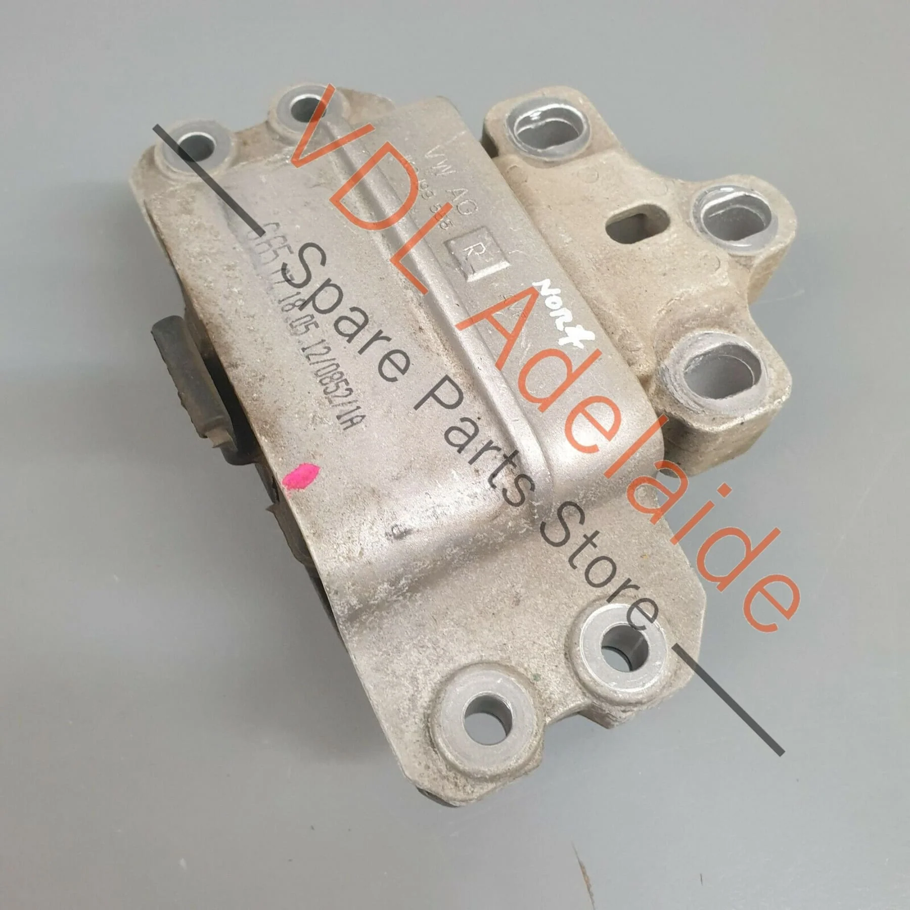 VW Golf GTi Mk6 Left Side Engine Gearbox Transmission Mount 1K0199555R NOR4