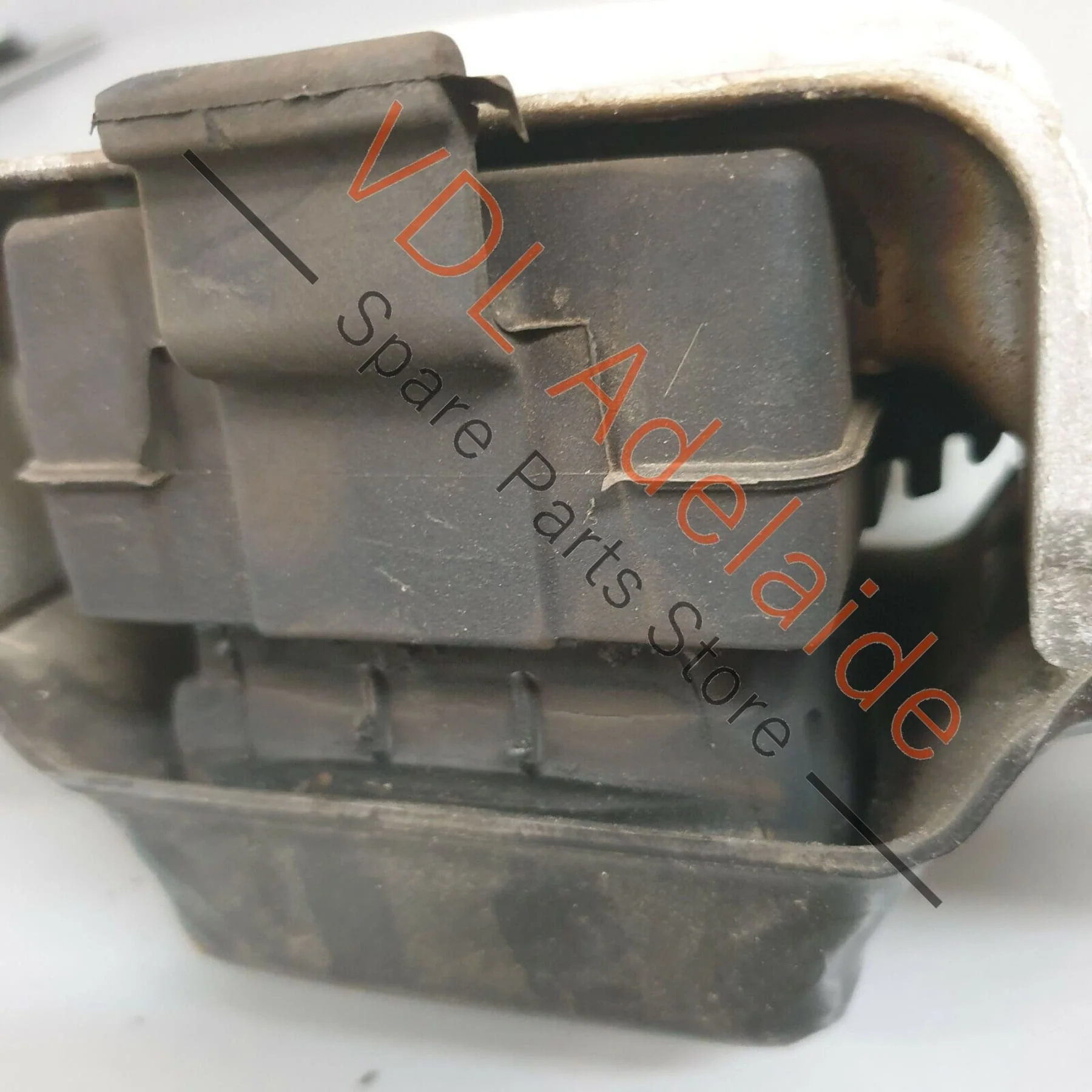 VW Golf GTi Mk6 Left Side Engine Gearbox Transmission Mount 1K0199555R NOR4 - Image 3