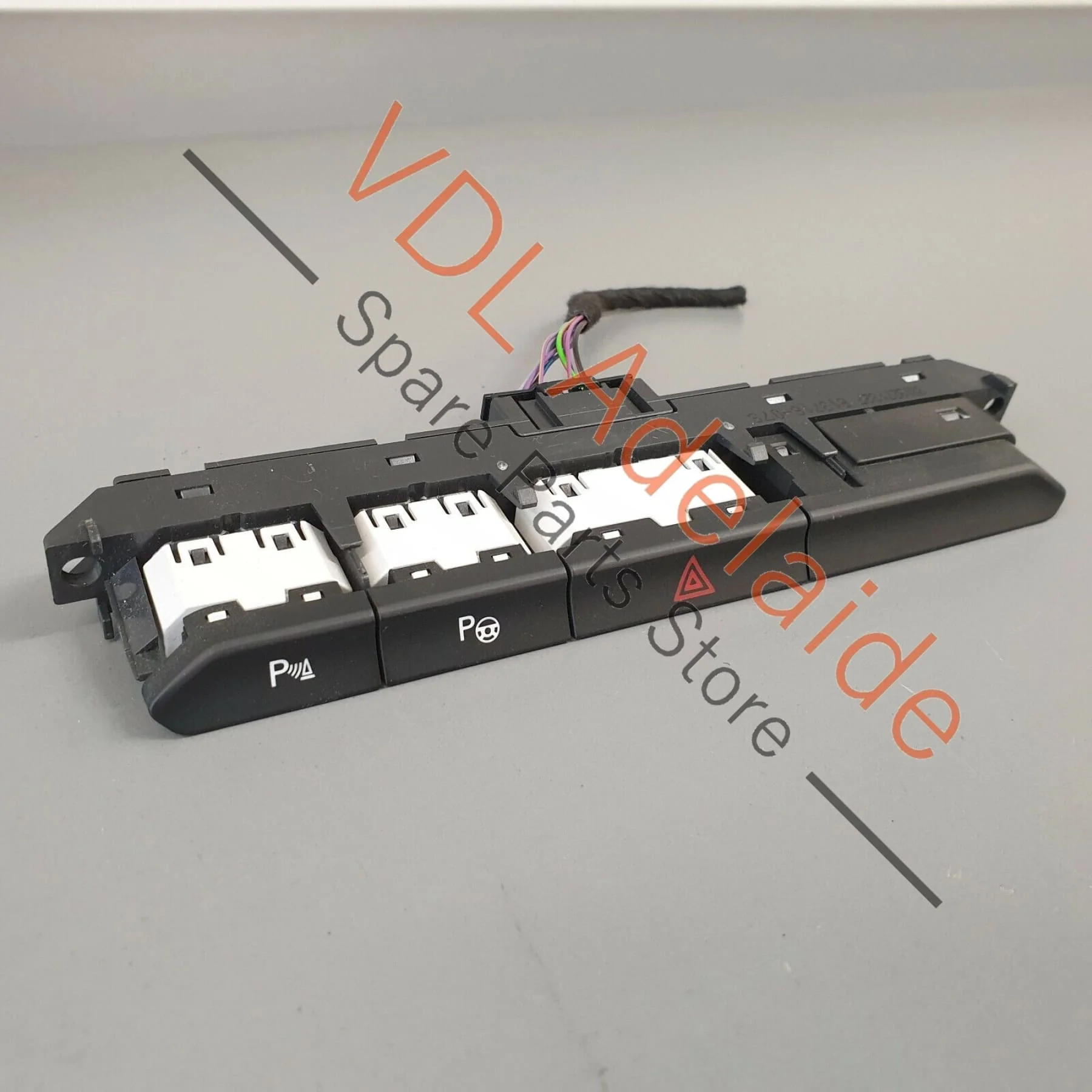VW Passat B8 3G PDC Park Assist Hazard Light Switch 3G0927132F - Image 3