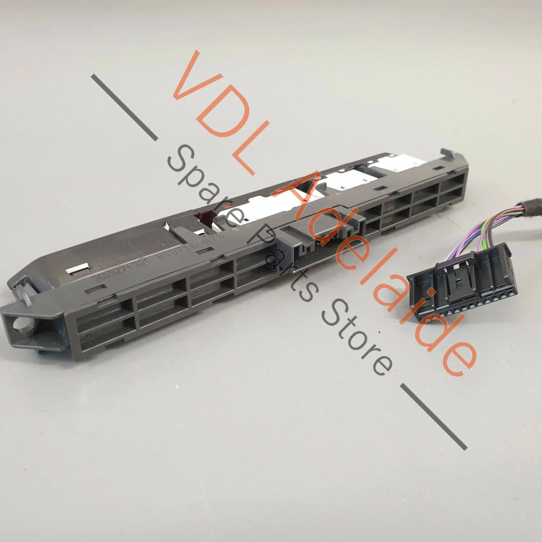 VW Passat B8 3G PDC Park Assist Hazard Light Switch 3G0927132F - Image 6