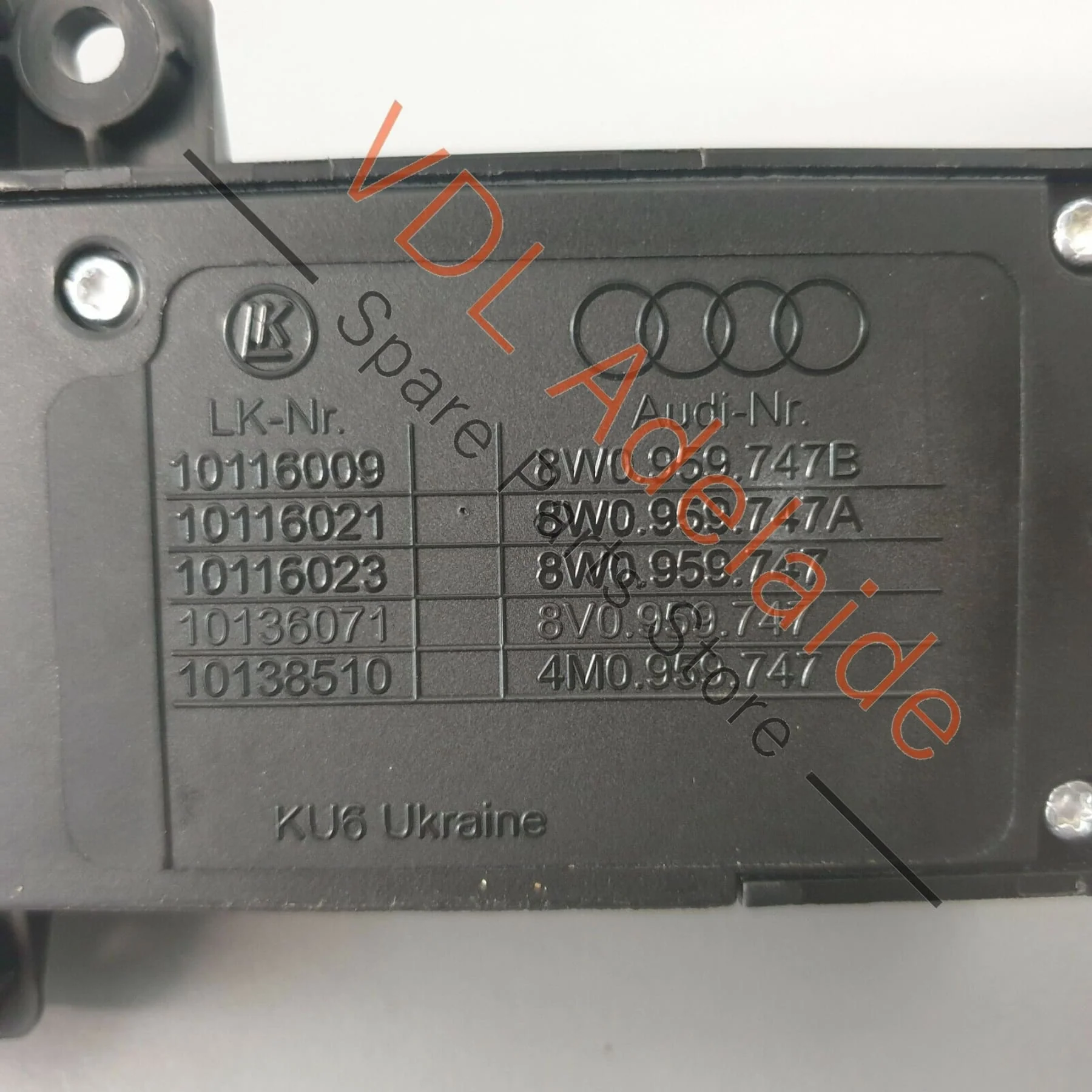 VW Tiguan R Mk2 5NA Left Front Seat Adjustment Position Switch 8W0959747A - Image 6