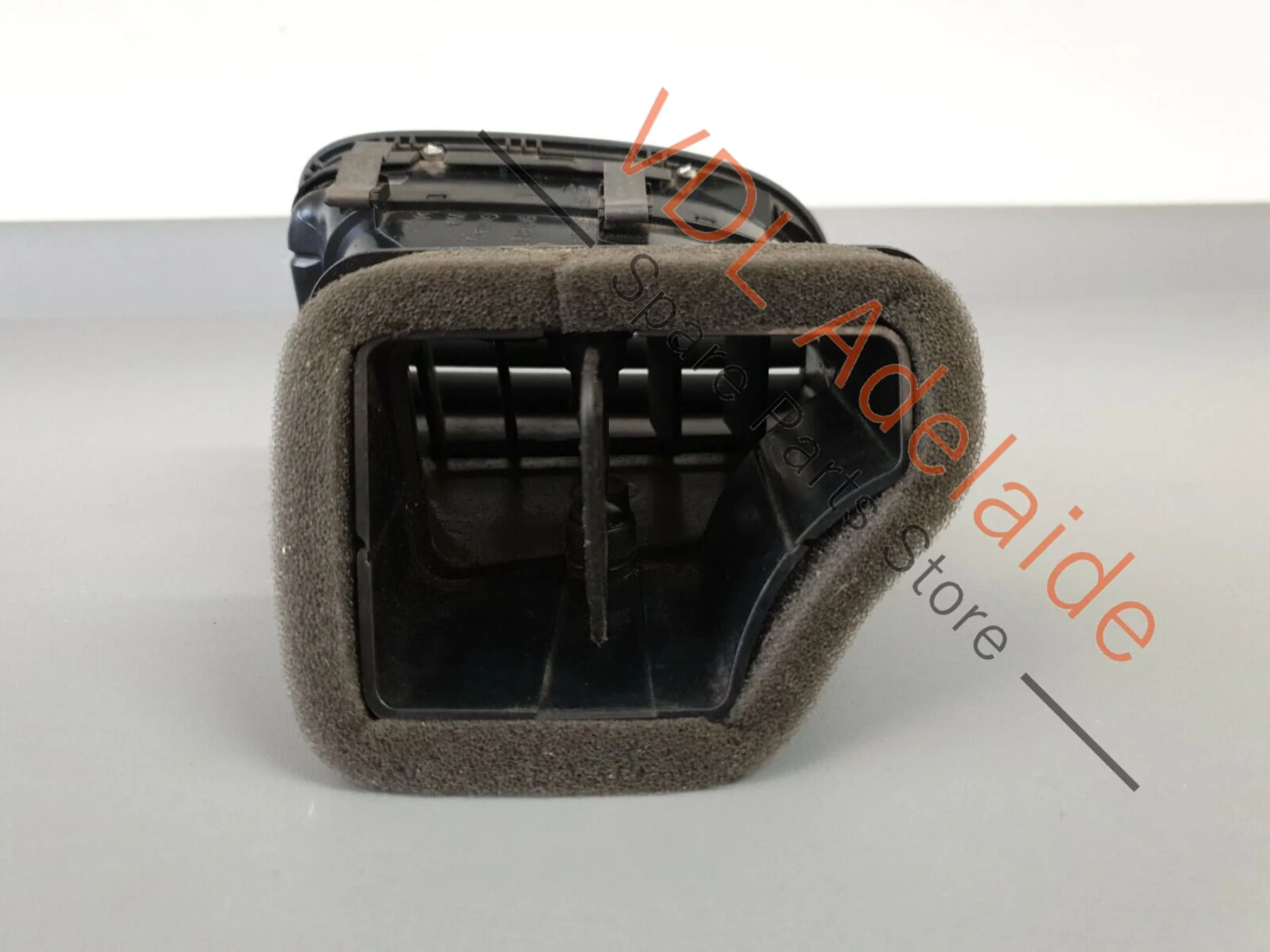 Volkswagen VW Golf Mk6 Left Side Dash Air Vent 5K0819703K LOU - Image 5