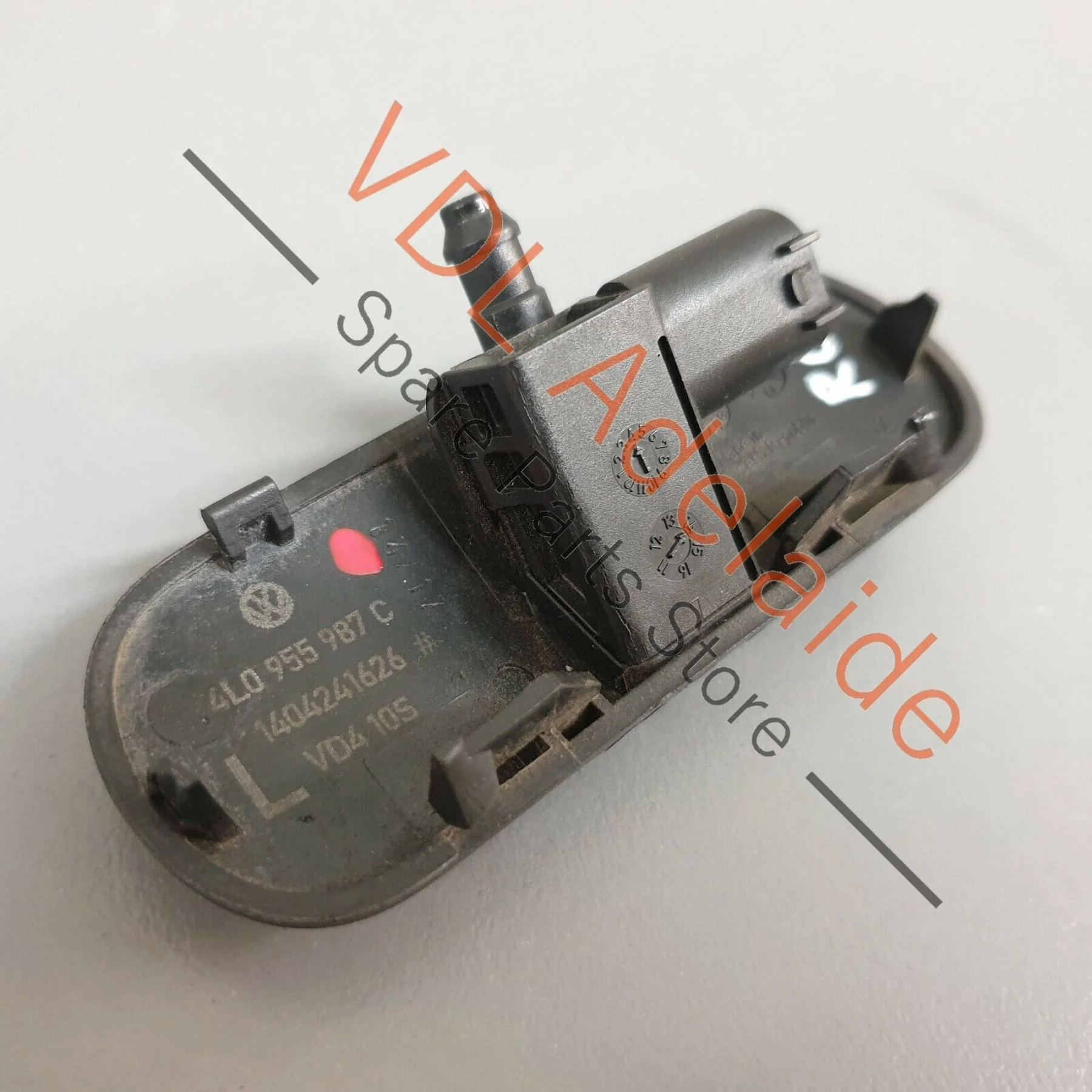 Audi Q7 4L OEM Front Left Heated Windscreen Spray Nozzle 4L0955987C ROS - Image 2
