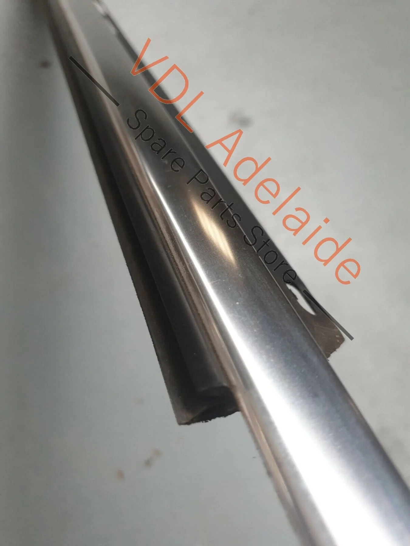 Audi Q7 4L Exterior Window Seal Strip Moulding Chrome Trim Left Front ROS - Image 3