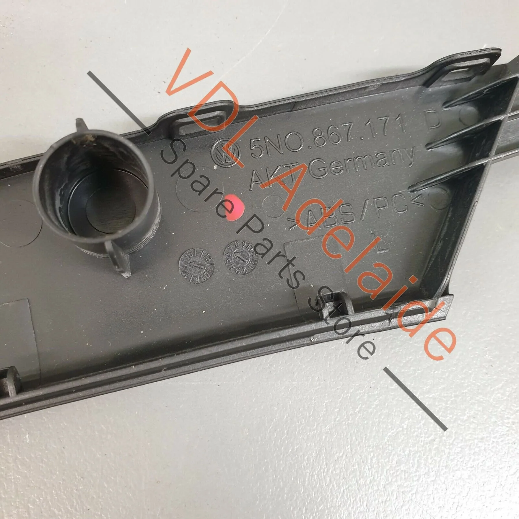 VW Tiguan 5N MK1 Door Handle Grab Pull Trim Cover Left LHS 5N0867171D JES2 - Image 3