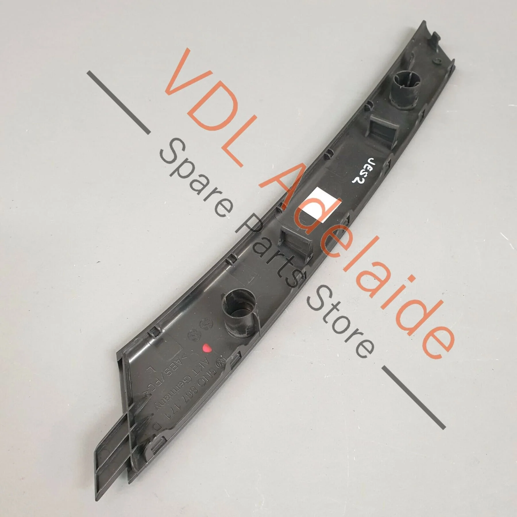 VW Tiguan 5N MK1 Door Handle Grab Pull Trim Cover Left LHS 5N0867171D JES2 - Image 5