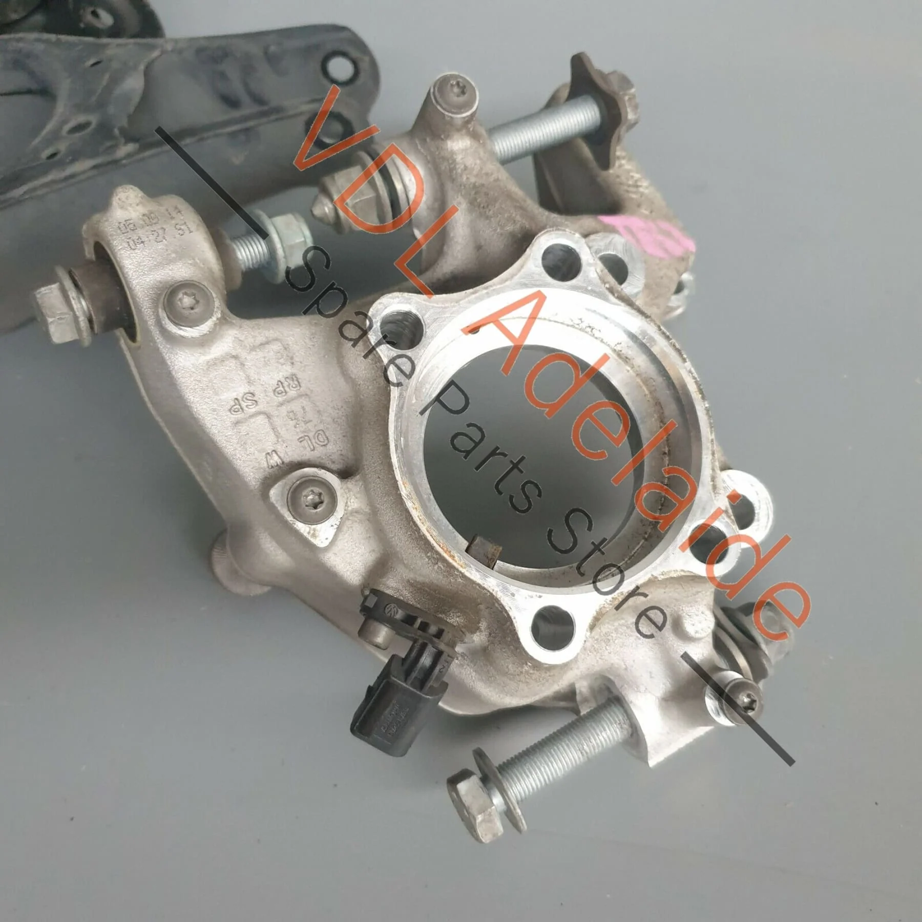 Volkswagen VW Tiguan R 5N MK1 Rear Left Suspension Assembly JES2 - Image 4