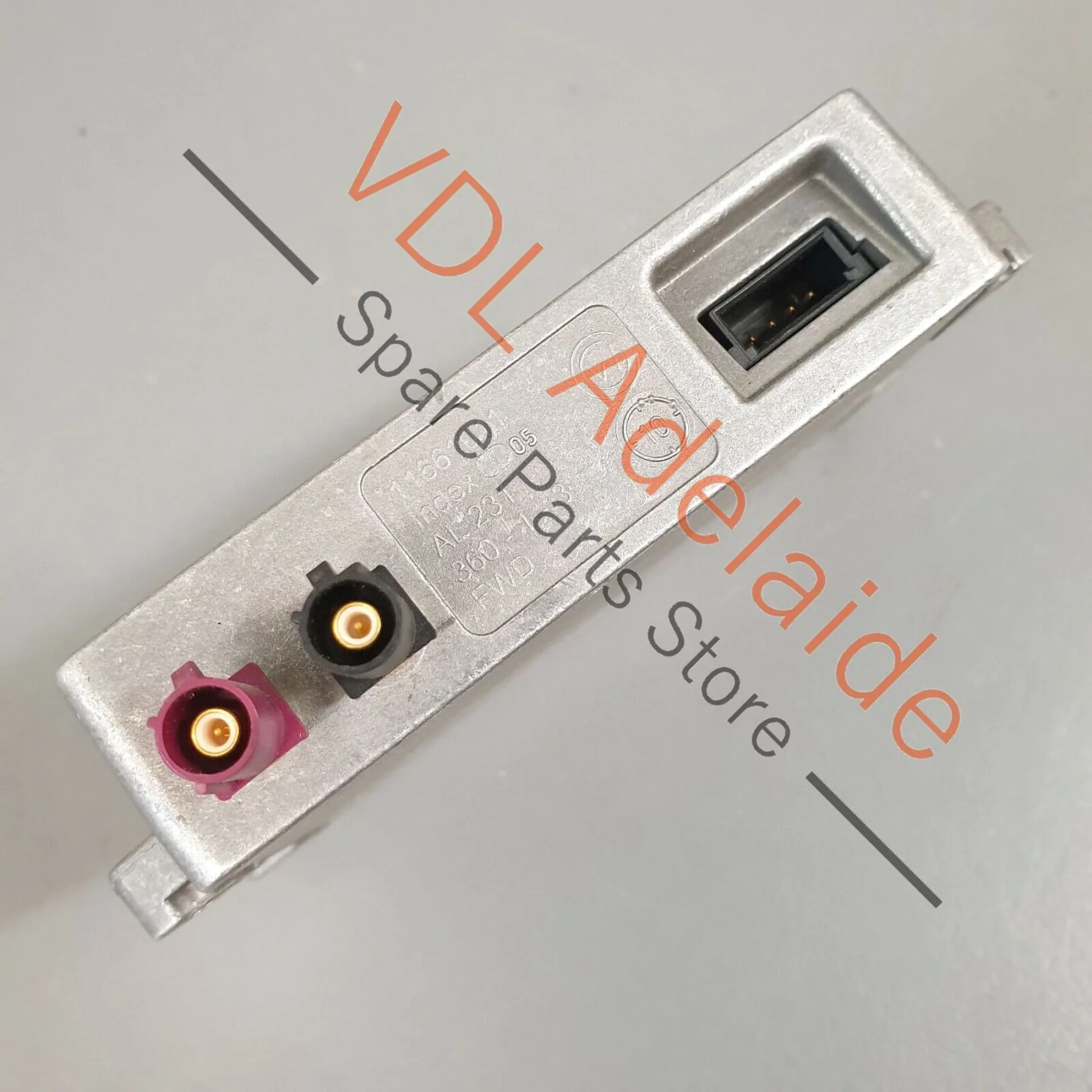 Audi A4 B8 8K 2-Way Signal Amplifier for Mobile Communications 8J0035456A LOG - Image 3