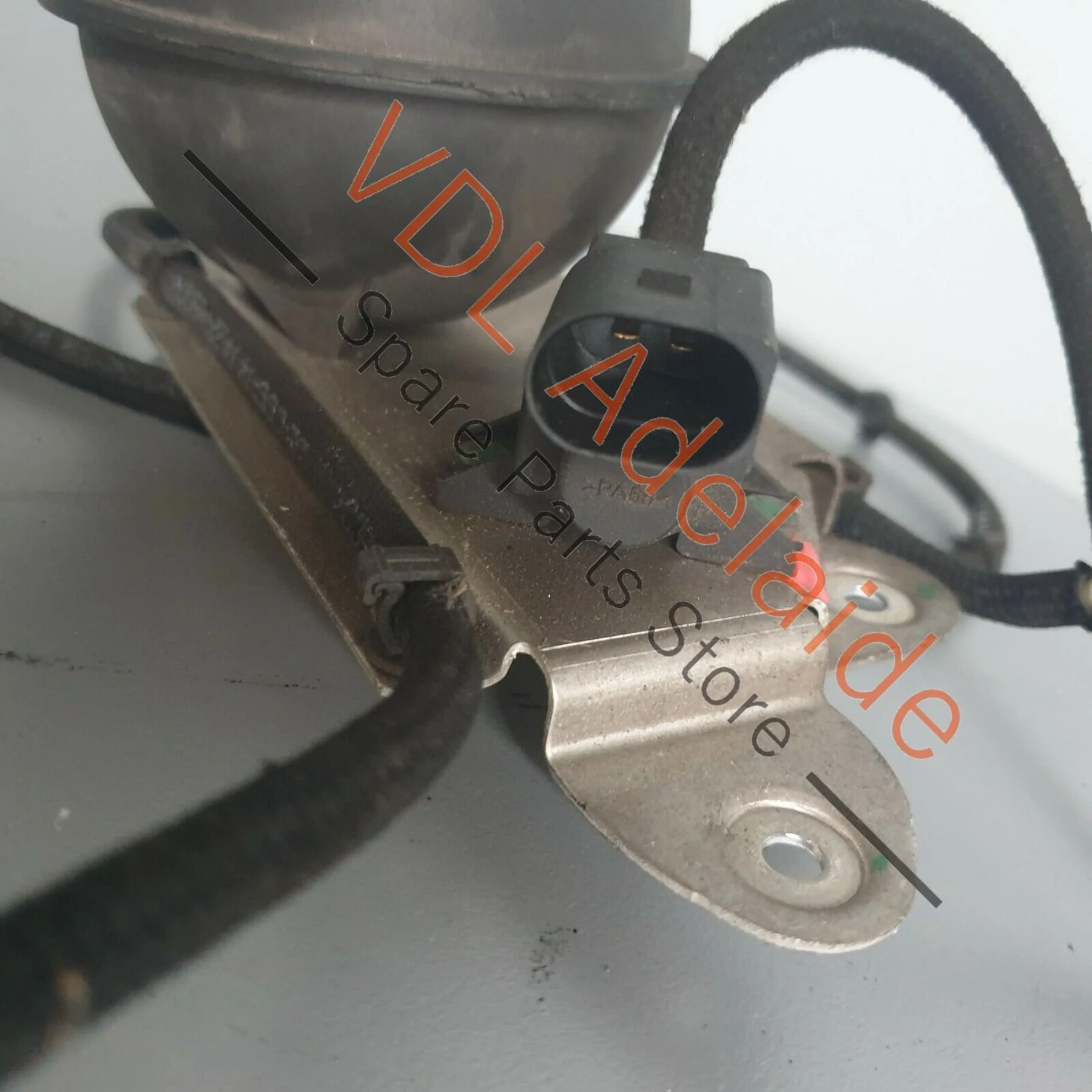 Audi Q7 4L Engine Mount Damper & Solenoid System Assembly ROS - Image 2