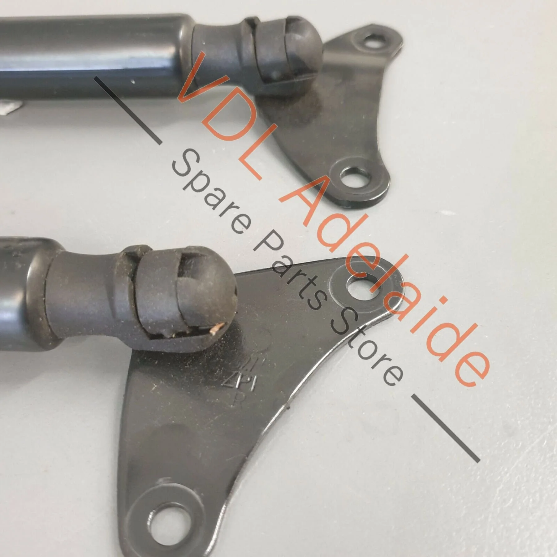 Pair of Volkswagen VW Tiguan R 5N Rear Hatch Boot Gas Strut 5N0827550D JES2 - Image 7