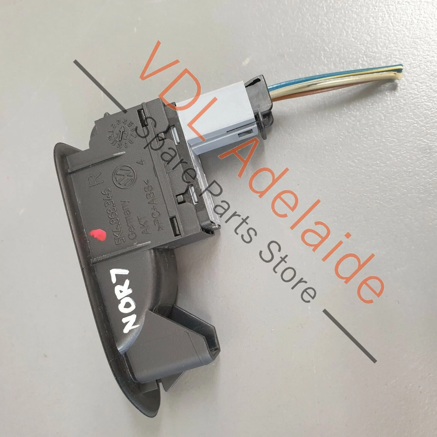 VW Golf GTi Mk6 Rear Right Electric Window Regulator Switch & Trim - Image 3