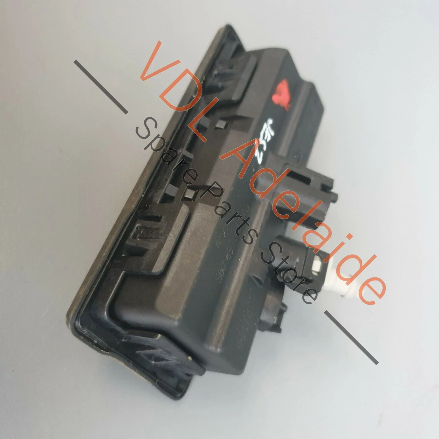 VW Tiguan R Mk2 5NA Rear Reverse Backup Camera Tailgate With Open Button JES3 - Image 4