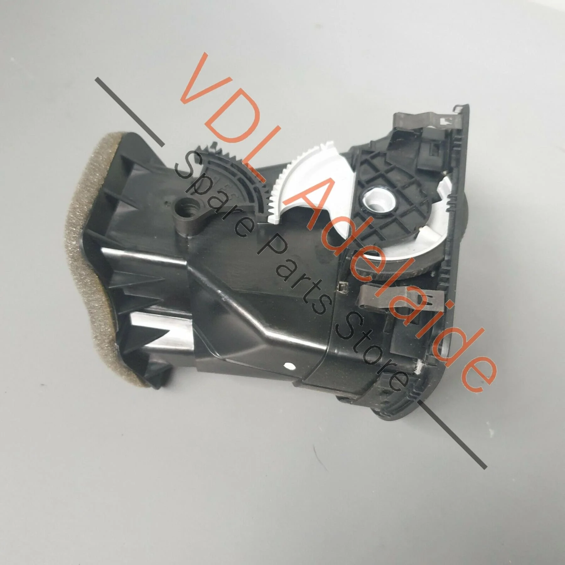 VW Golf GTD R GTi TDi TSi Mk6 RHS Right Side Dash Dashboard AC Air Vent NOR8 - Image 4