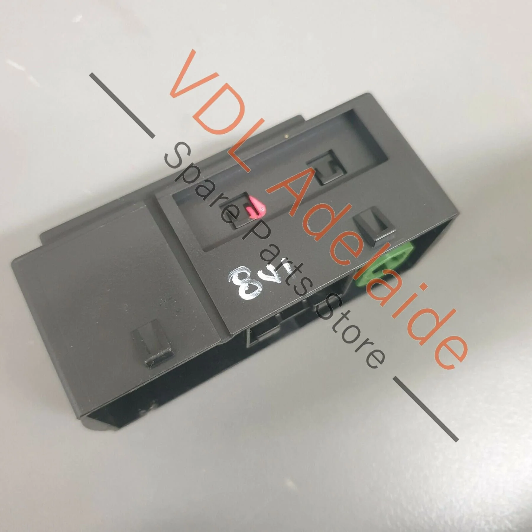 Audi RS3 8V Connection for External Audio Source Aux Port Socket Music Interface - Image 4