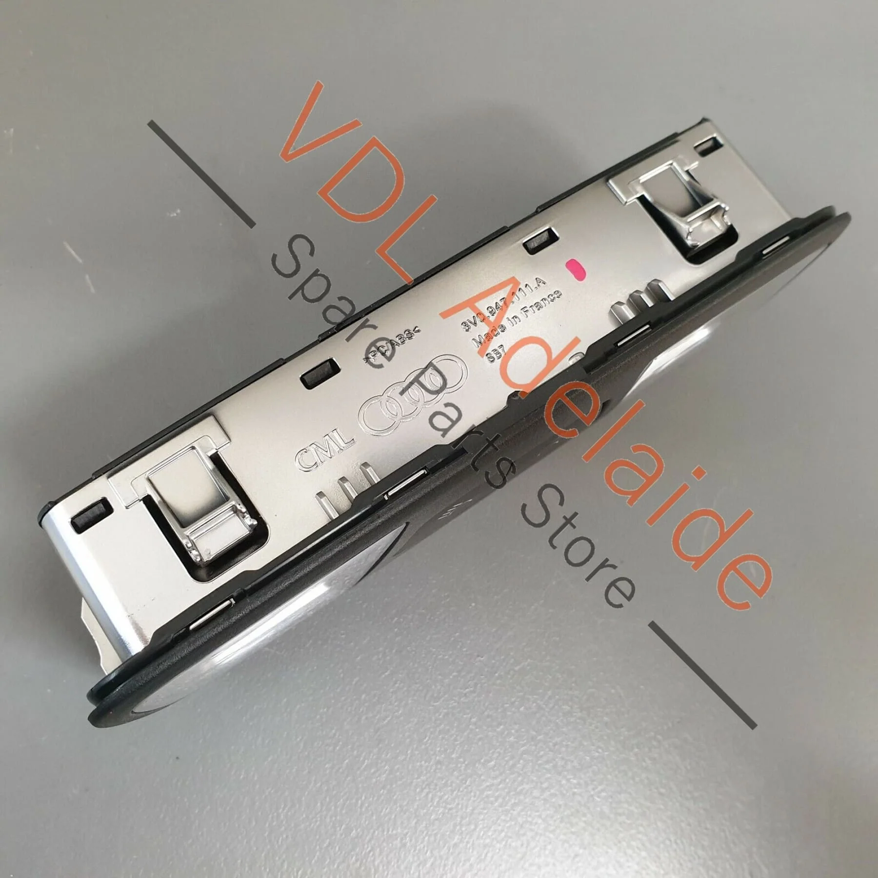 Audi RS3 8V Rear Interior Roof Light, Soul Black 8V0947111A - Image 6