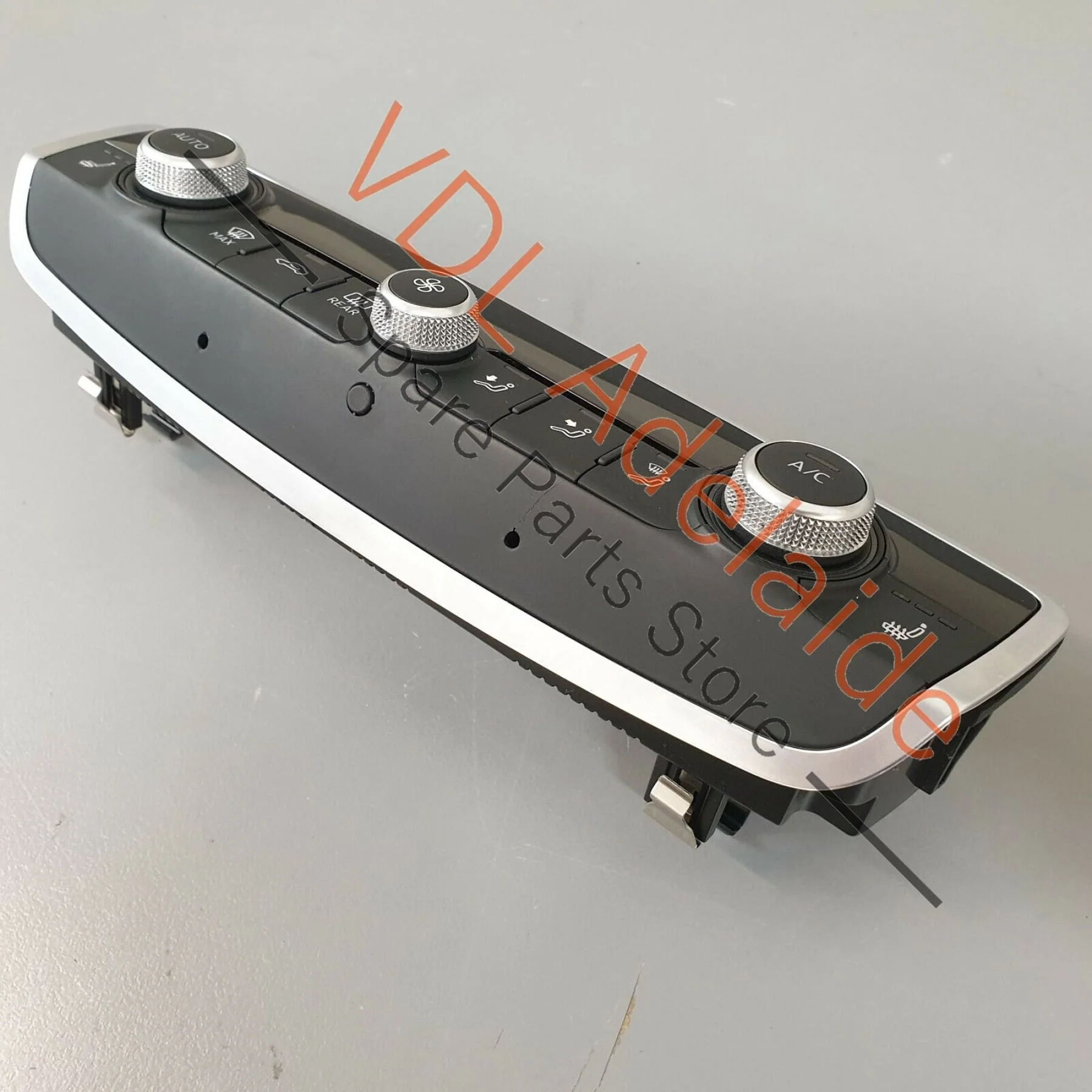 Audi RS3 8V Control Panel for Air-Conditioning System Climatronic 8V0820043D - Image 8