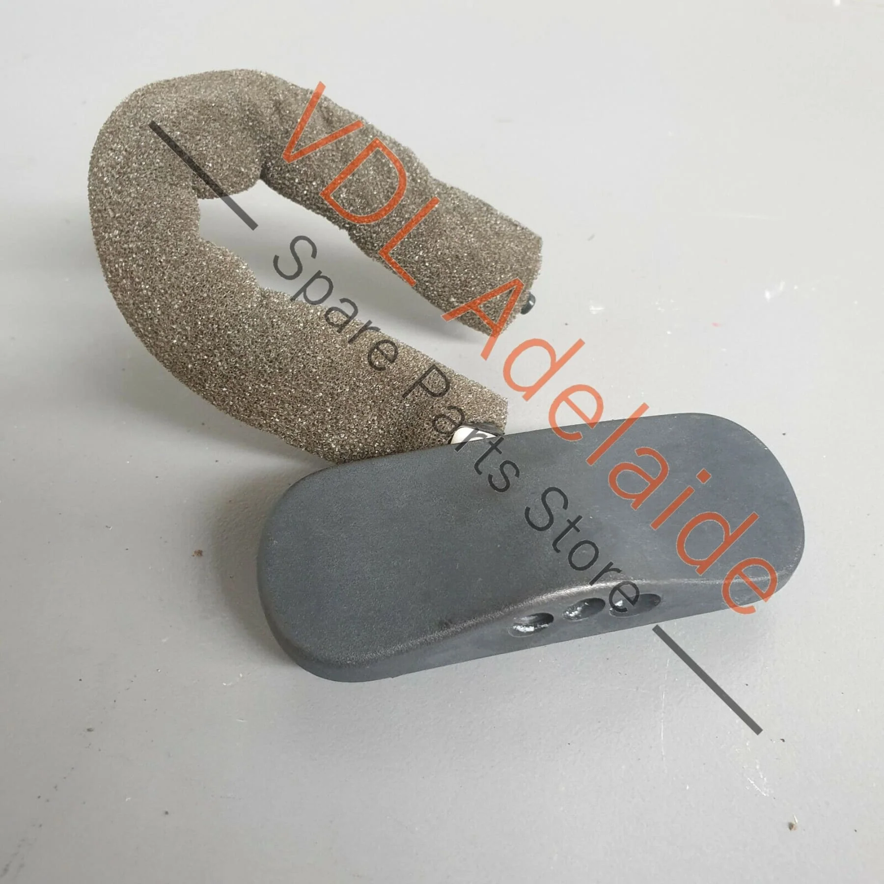 Audi A3 S3 RS3 8V Right Side Heated Windscreen Washer Spray Nozzle