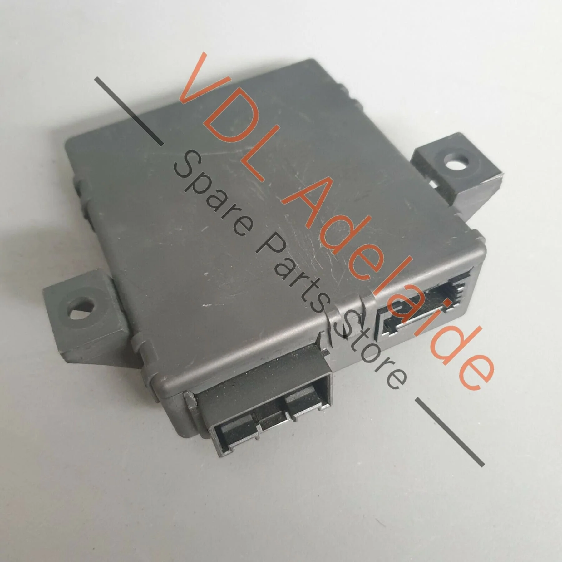 Audi A1 8X Diagnostic Gateway Module 8T0907468AH 8T0907468AA 8U0907468AH 'MOST' - Image 4