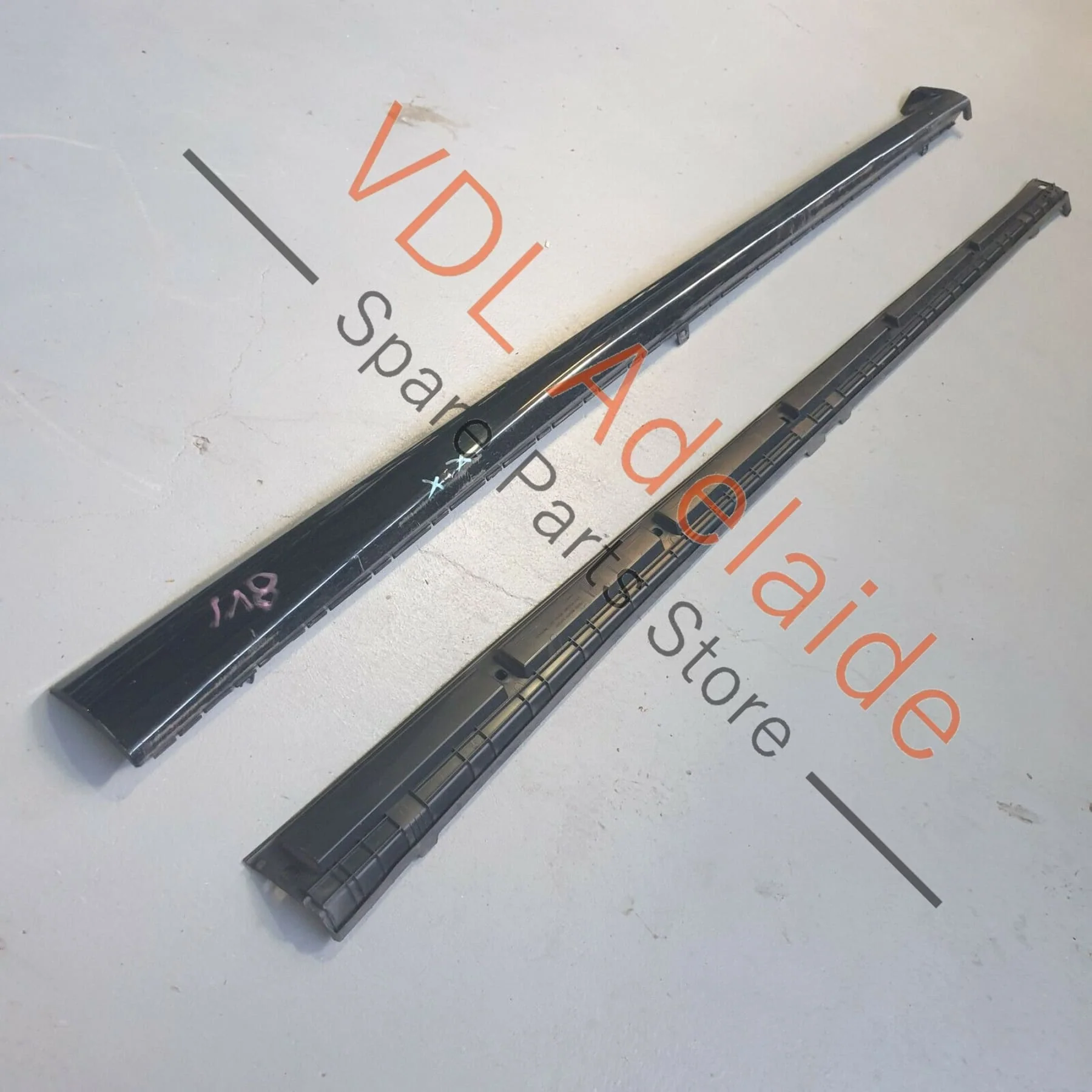 Audi RS3 8V Side Skirt Rocker Panel Trim Moulding and Securing Strip Right RHS - Image 2