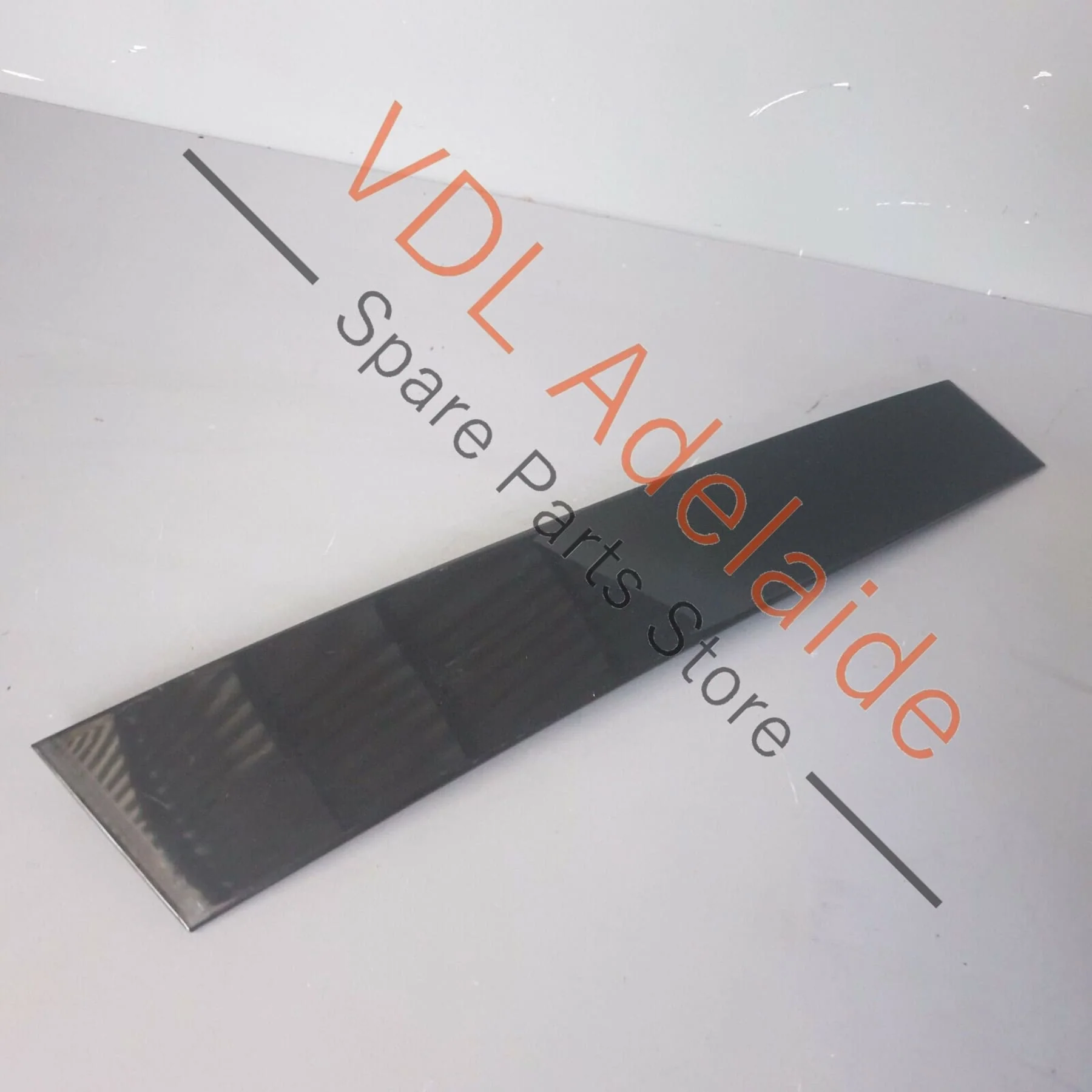 Volkswagen VW Golf Mk5 R32 Left Side Exterior Door B Pillar Trim for 2dr Models - Image 8