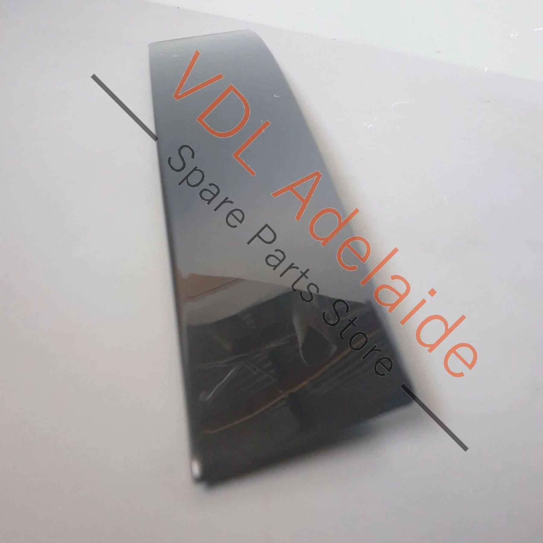 Volkswagen VW Golf Mk5 R32 Left Side Exterior Door B Pillar Trim for 2dr Models - Image 9