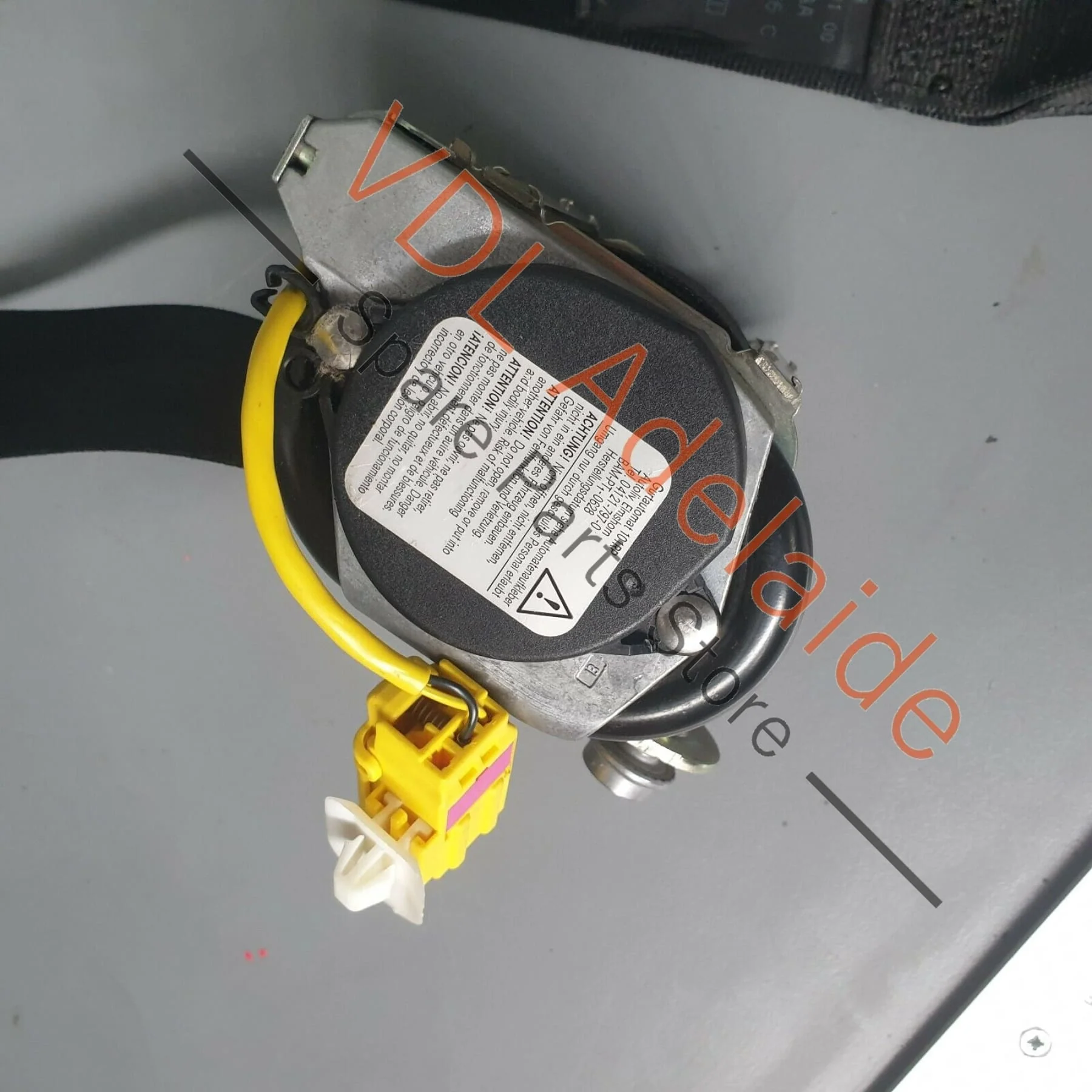 Volkswagen VW Golf Mk5 R32 Front Right Seatbelt for 2dr RHD Vehicle 1K3857706R - Image 8