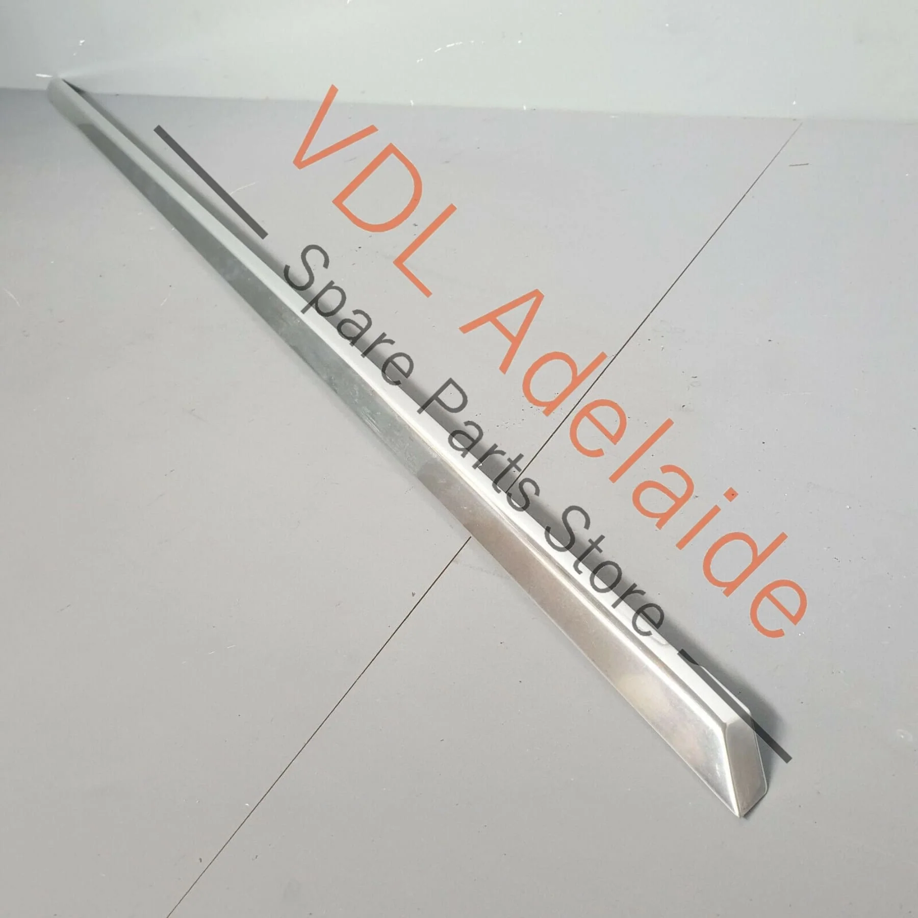 Mercedes W219 CLS Exterior Door Window Molding Polished Chrome Front Right A21969002807F24 A2196900280