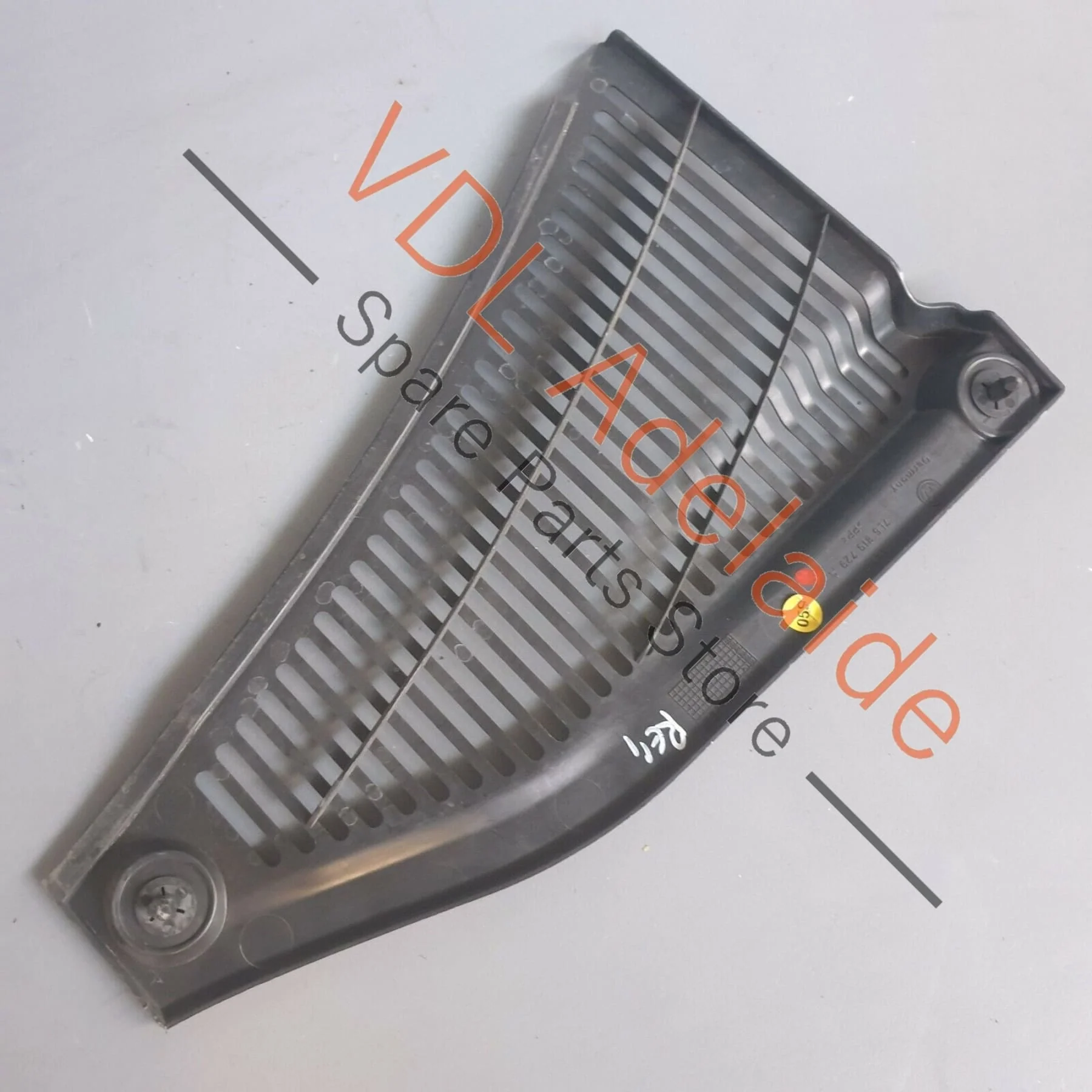 Volkswagen Touareg 7L Right Side Engine Bay Cowling Cover Panel Flap Trim - Image 2