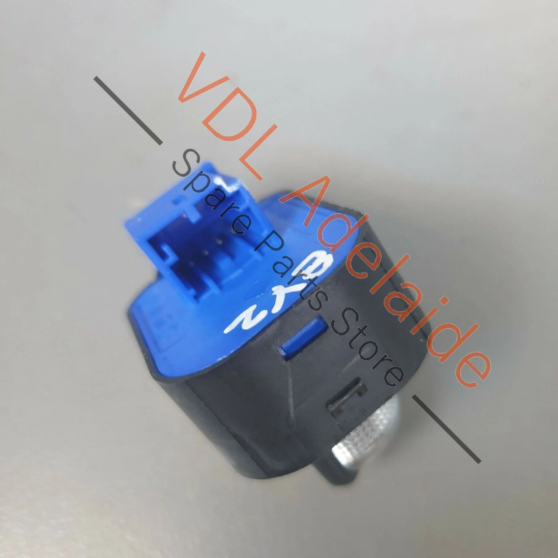 Audi S3 8V Switch for Power Folding Mirror Adjustment 8V0959565E - Image 7