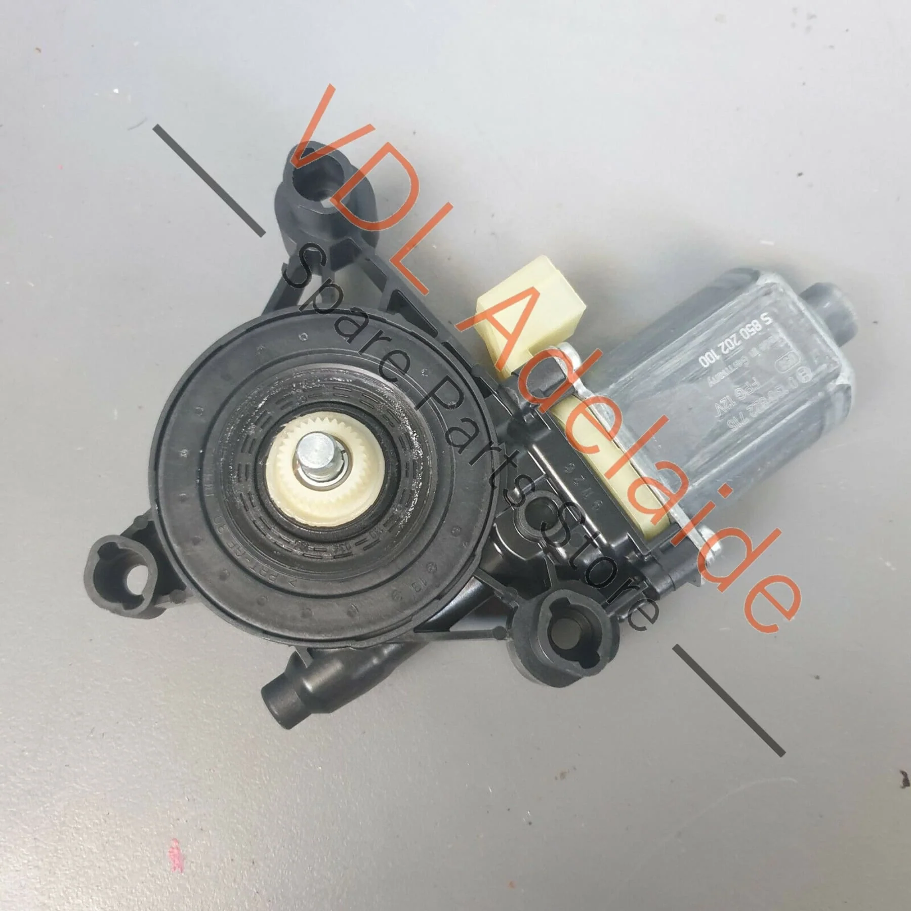 Audi S3 8V Window Regulator Motor Passenger Front Left LHS 5Q0959802B - Image 4