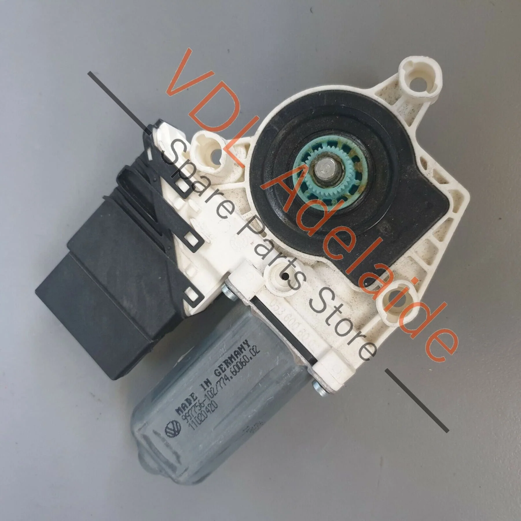 Volkswagen VW Golf R Mk6 Rear Right Window Regulator Motor 5K0959704C - Image 4