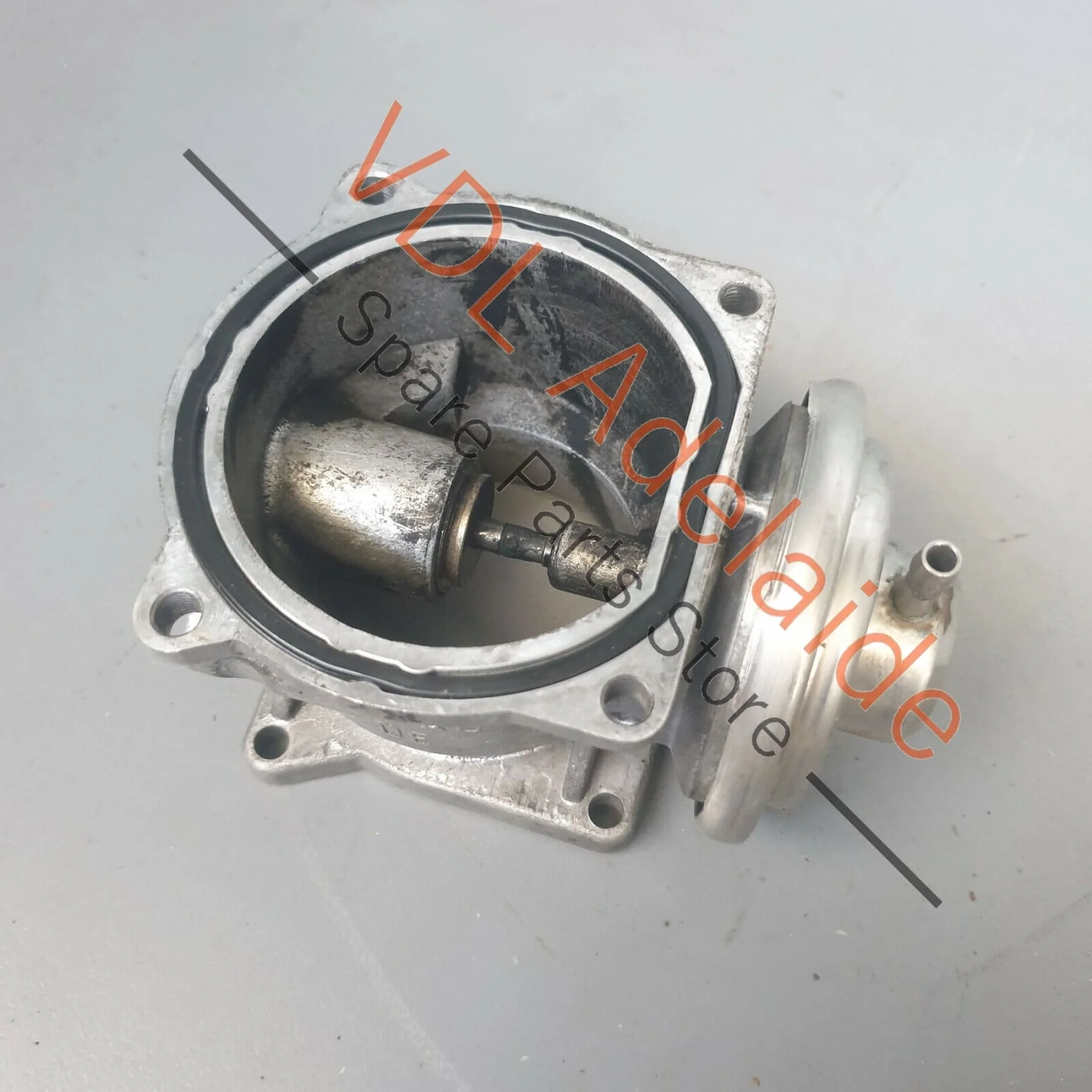 Volkswagen Touareg 7L V10 5.0 AYH EGR Exhaust Gas Recirculation Valve 07Z131501A