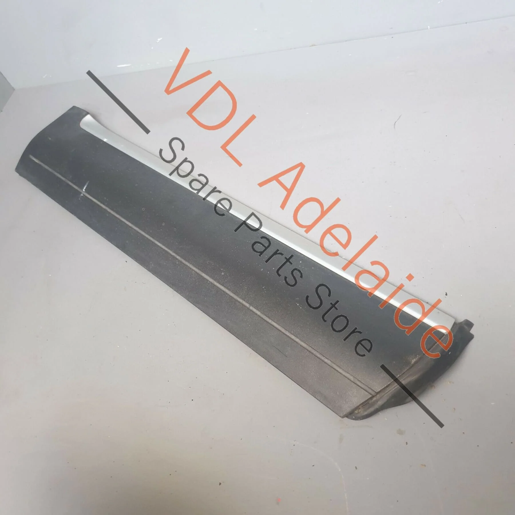 Volkswagen Touareg 7L Lower Exterior Door Cover Moulding Bump Strip Right Rear